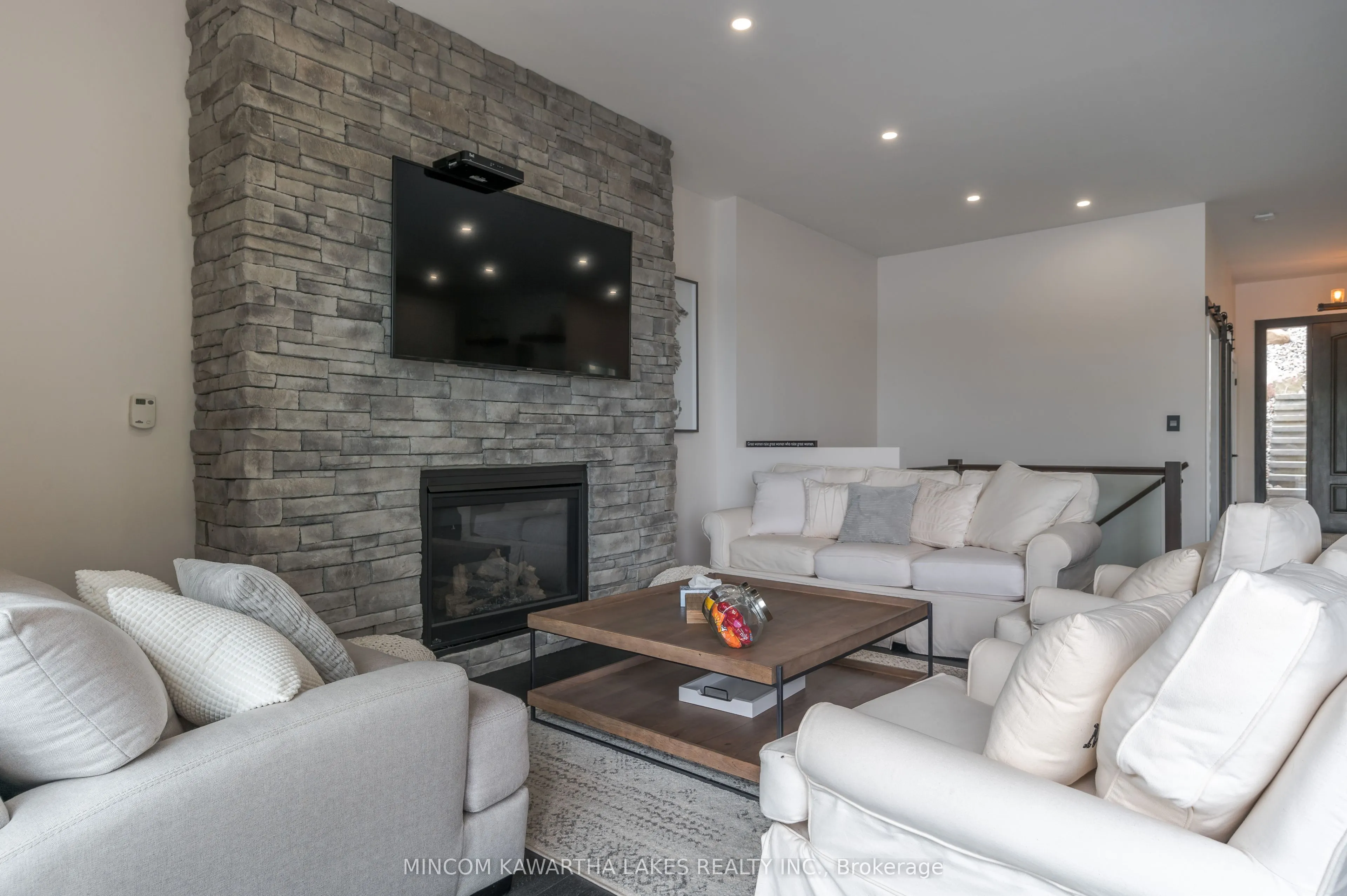 1416 Northey's Bay Road