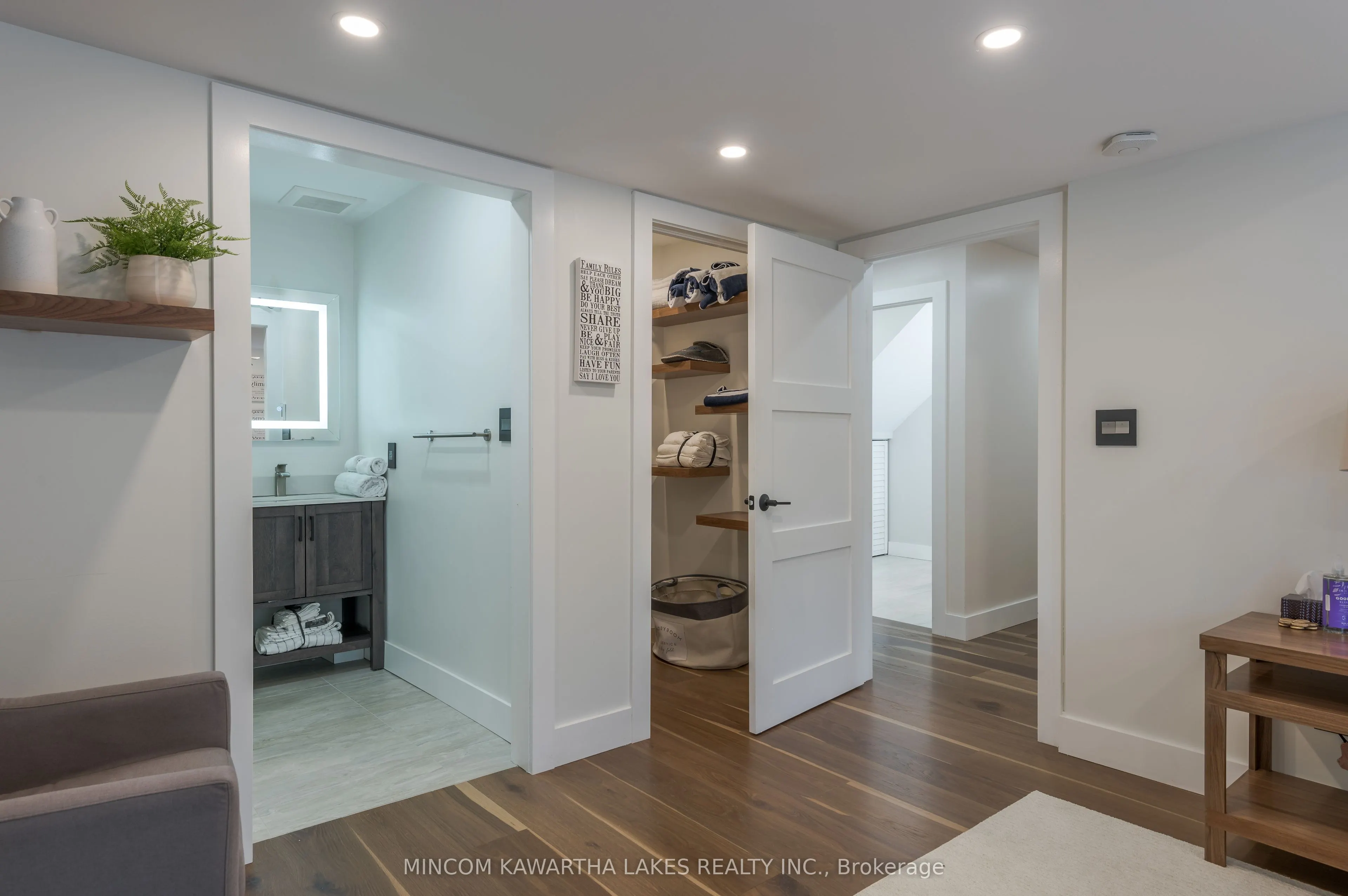 1416 Northey's Bay Road