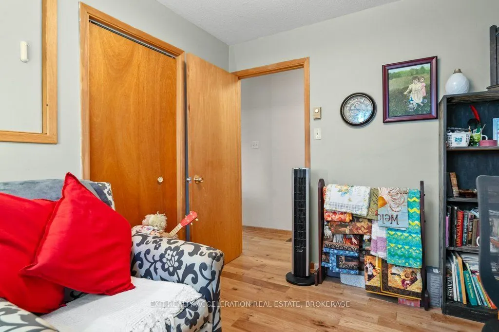 4524 County Rd 1 E