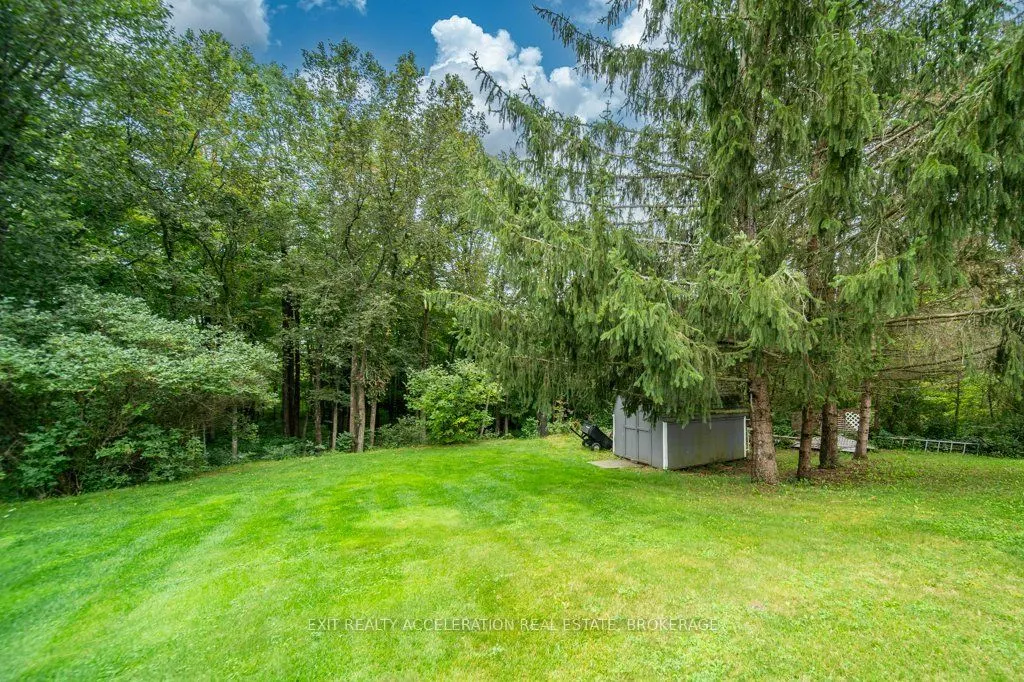4524 County Rd 1 E