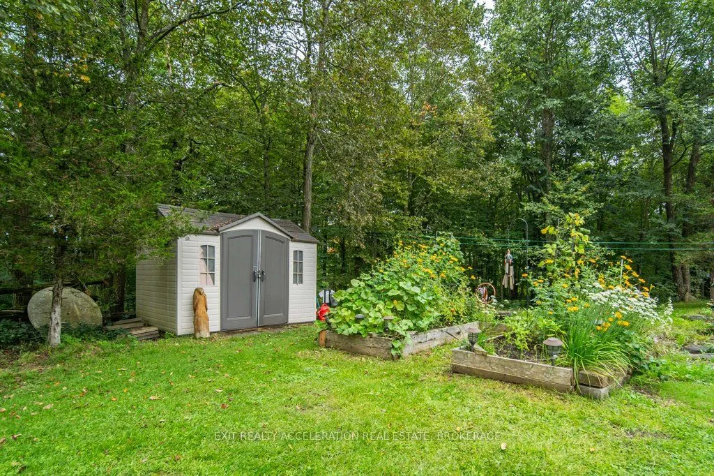 4524 County Rd 1 E