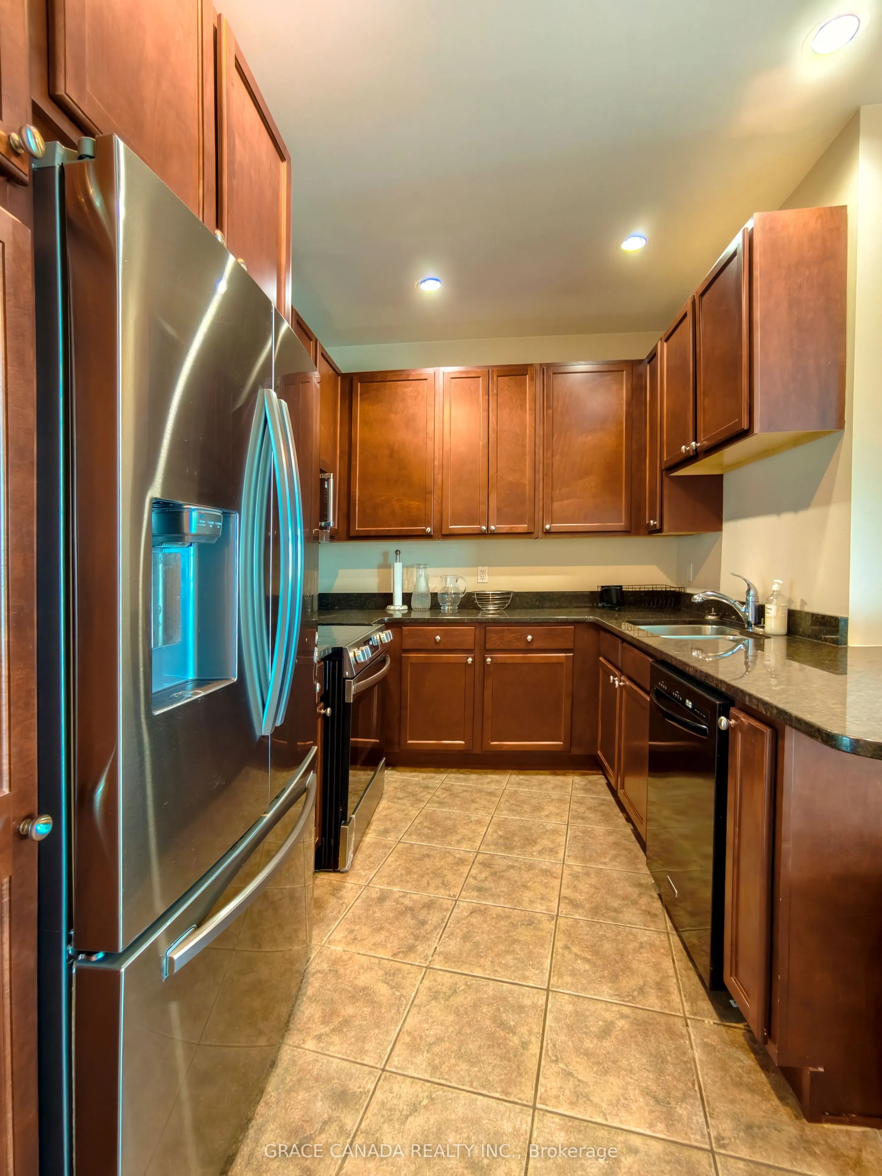 1225 Riverside Drive W #504