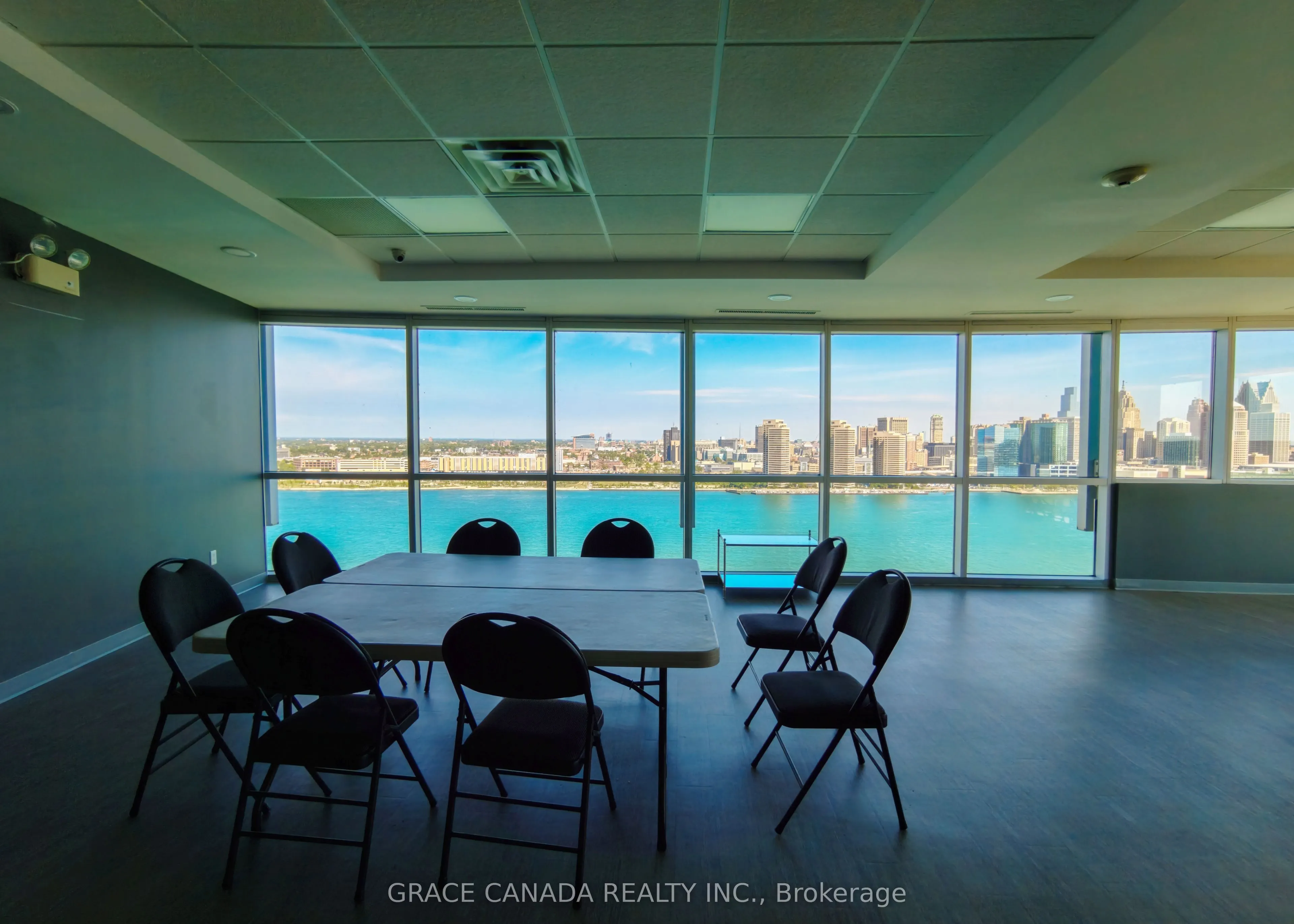 1225 Riverside Drive W #504