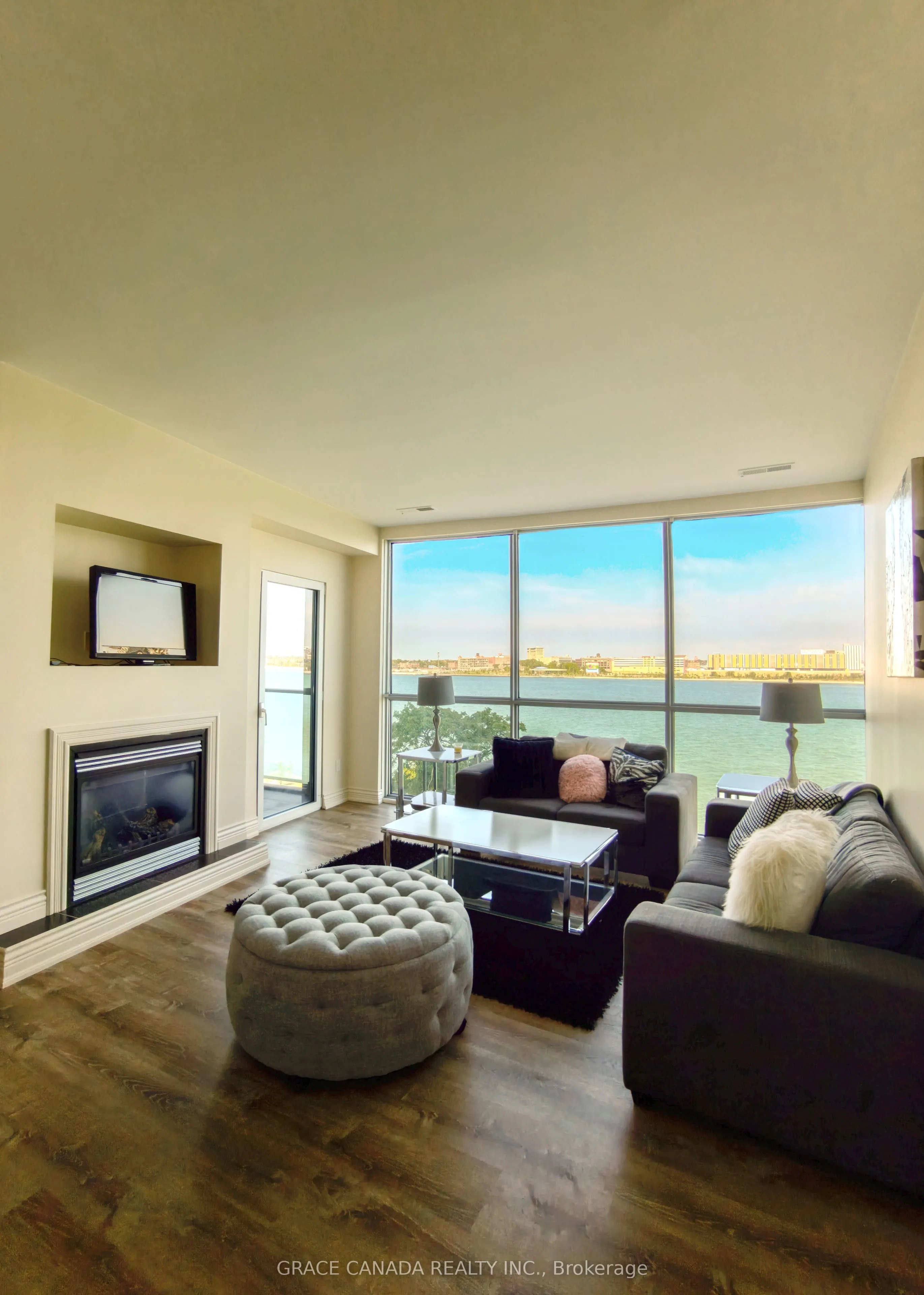 1225 Riverside Drive W #504