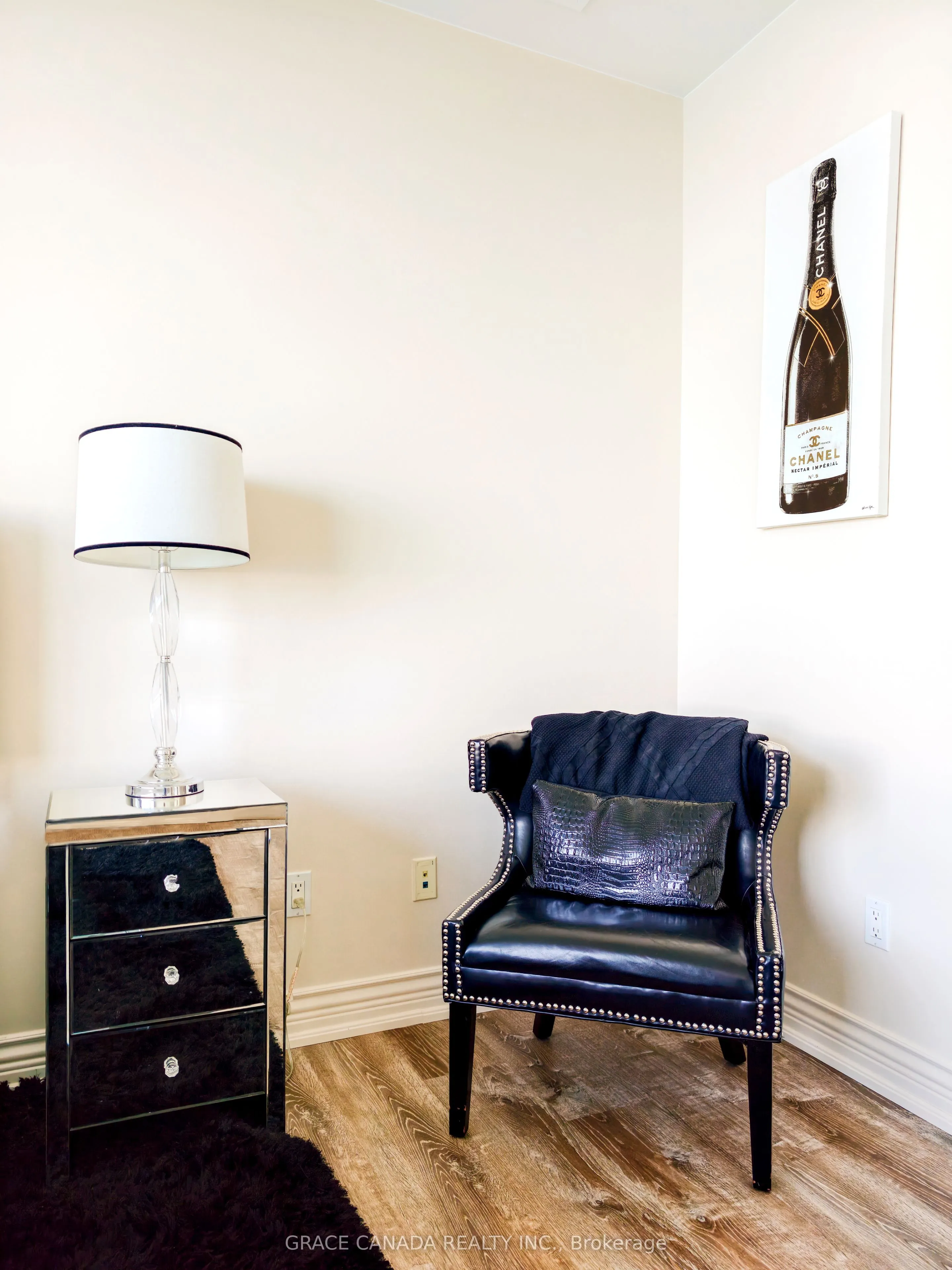 1225 Riverside Drive W #504
