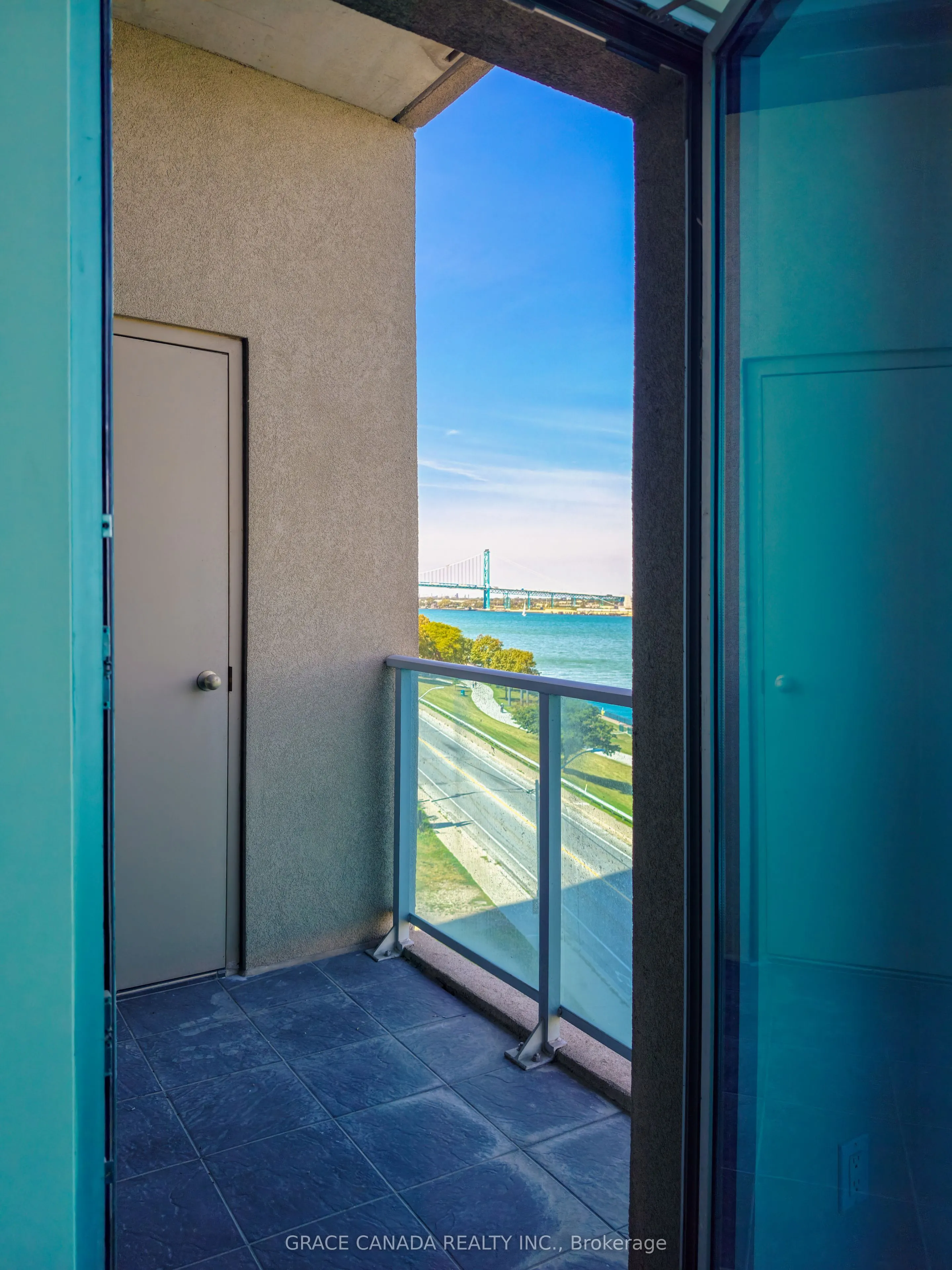 1225 Riverside Drive W #504