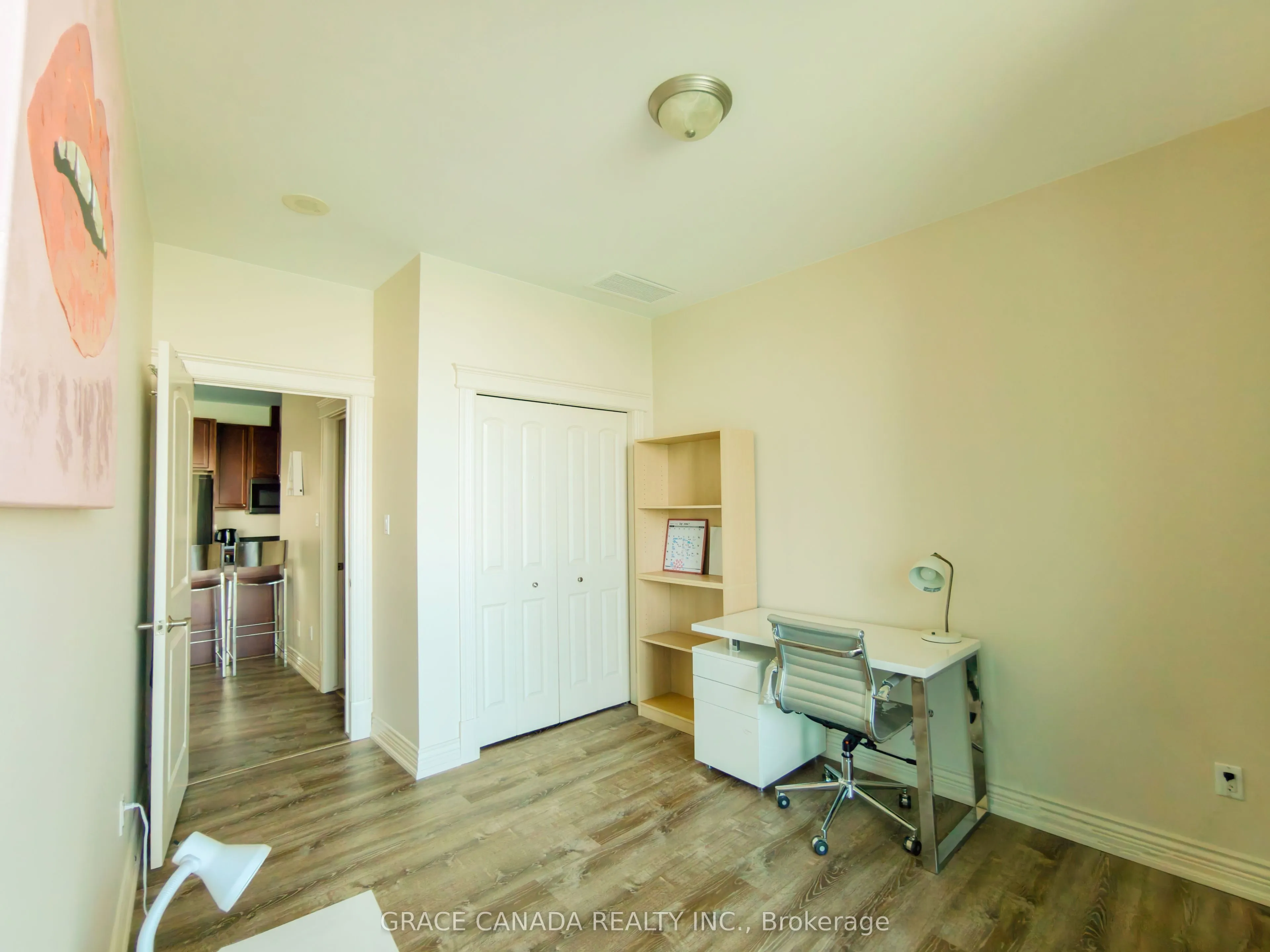 1225 Riverside Drive W #504