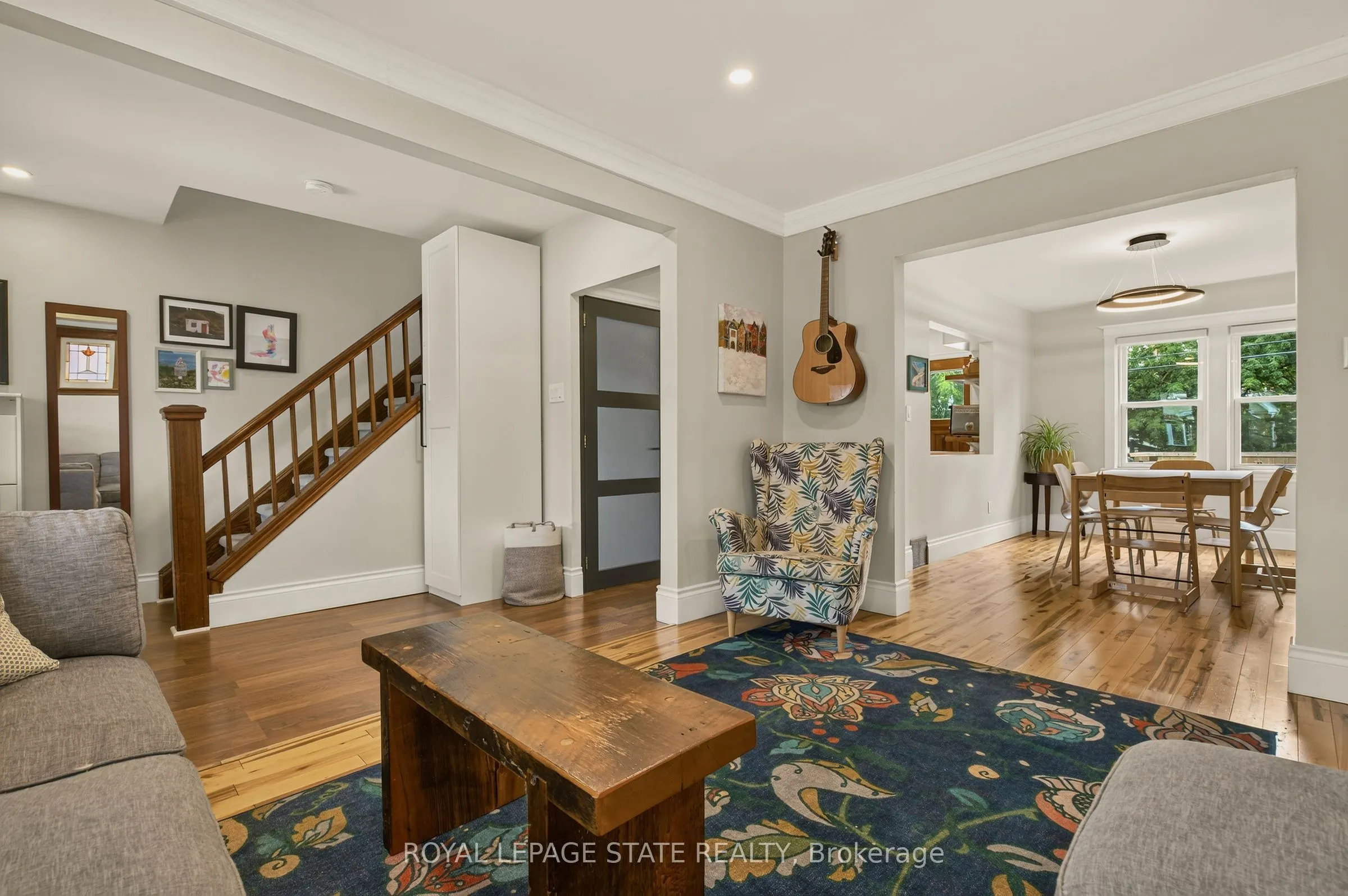 72 Garside Avenue N