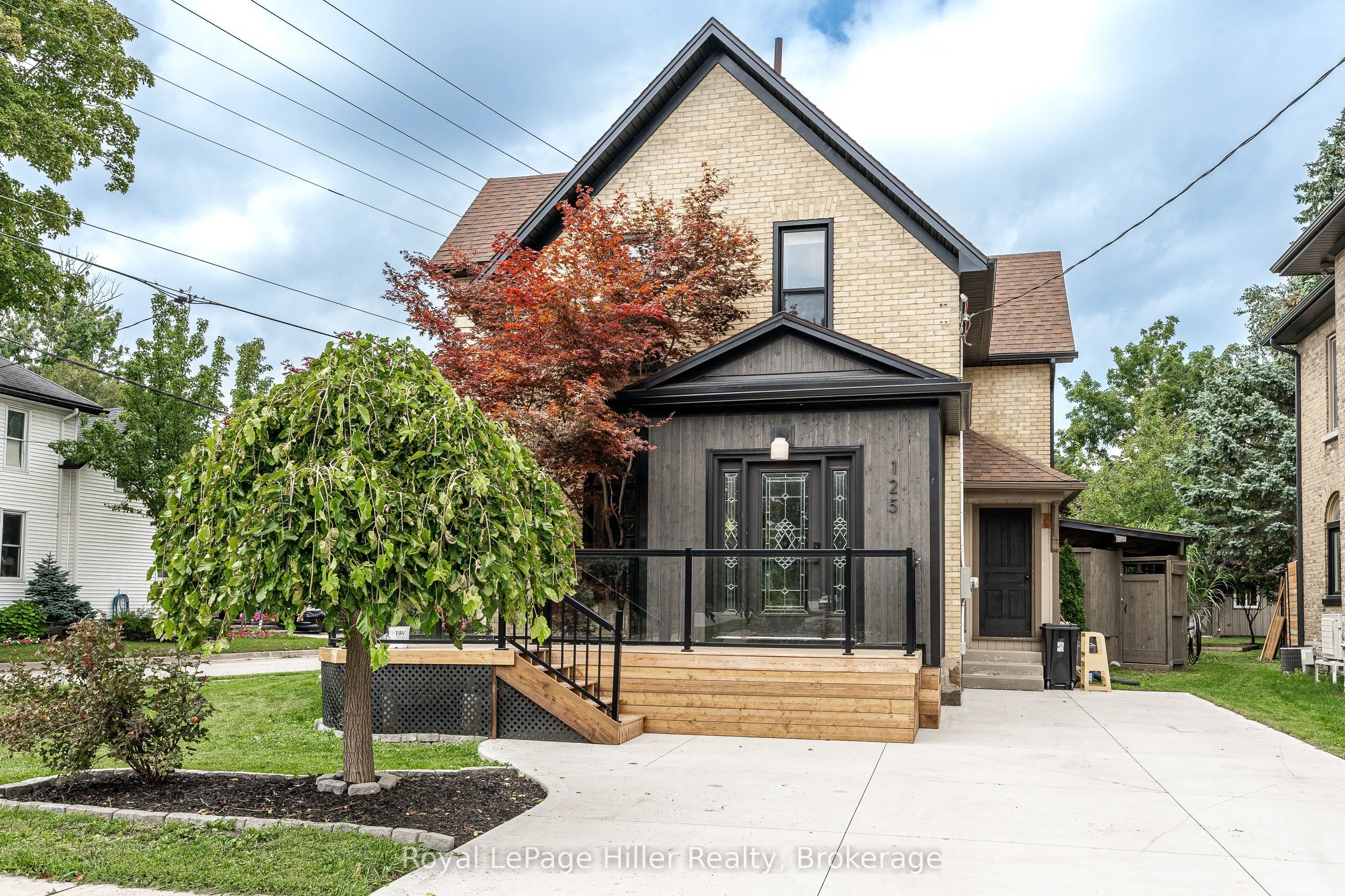 125 Hope Street E