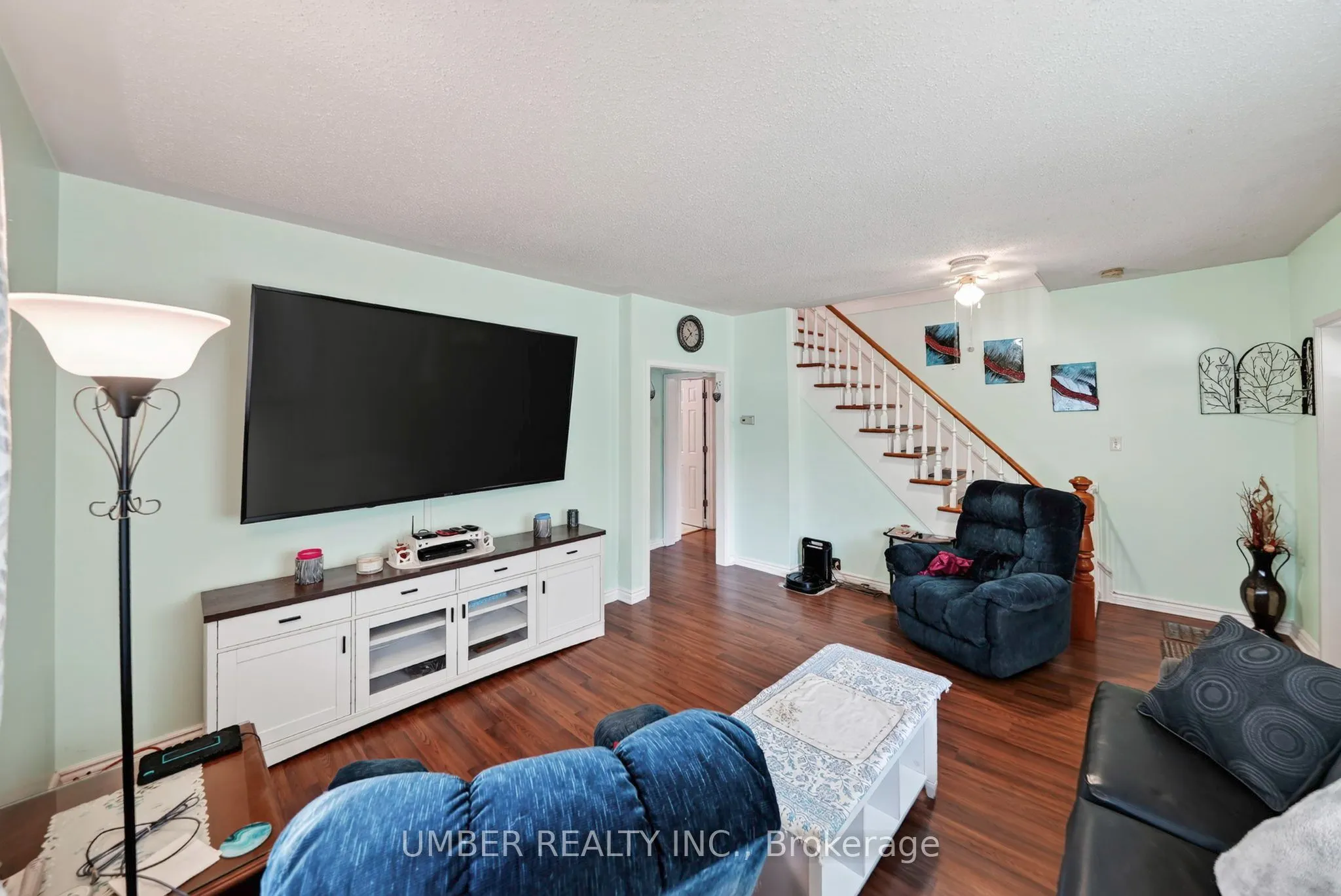 3318 Main Street