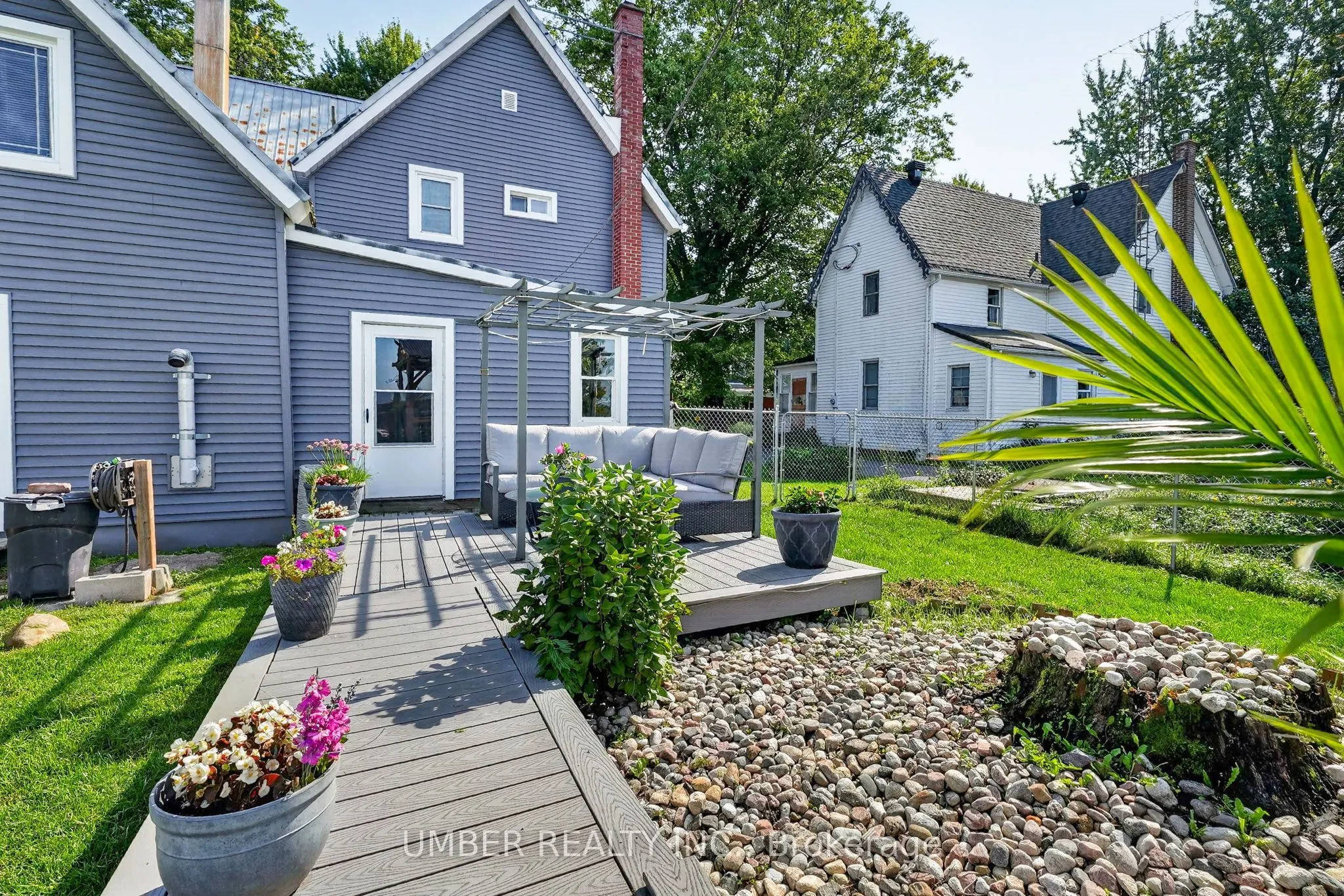 3318 Main Street