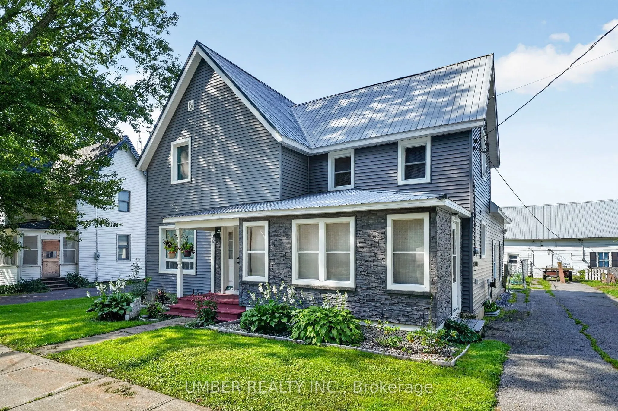 3318 Main Street