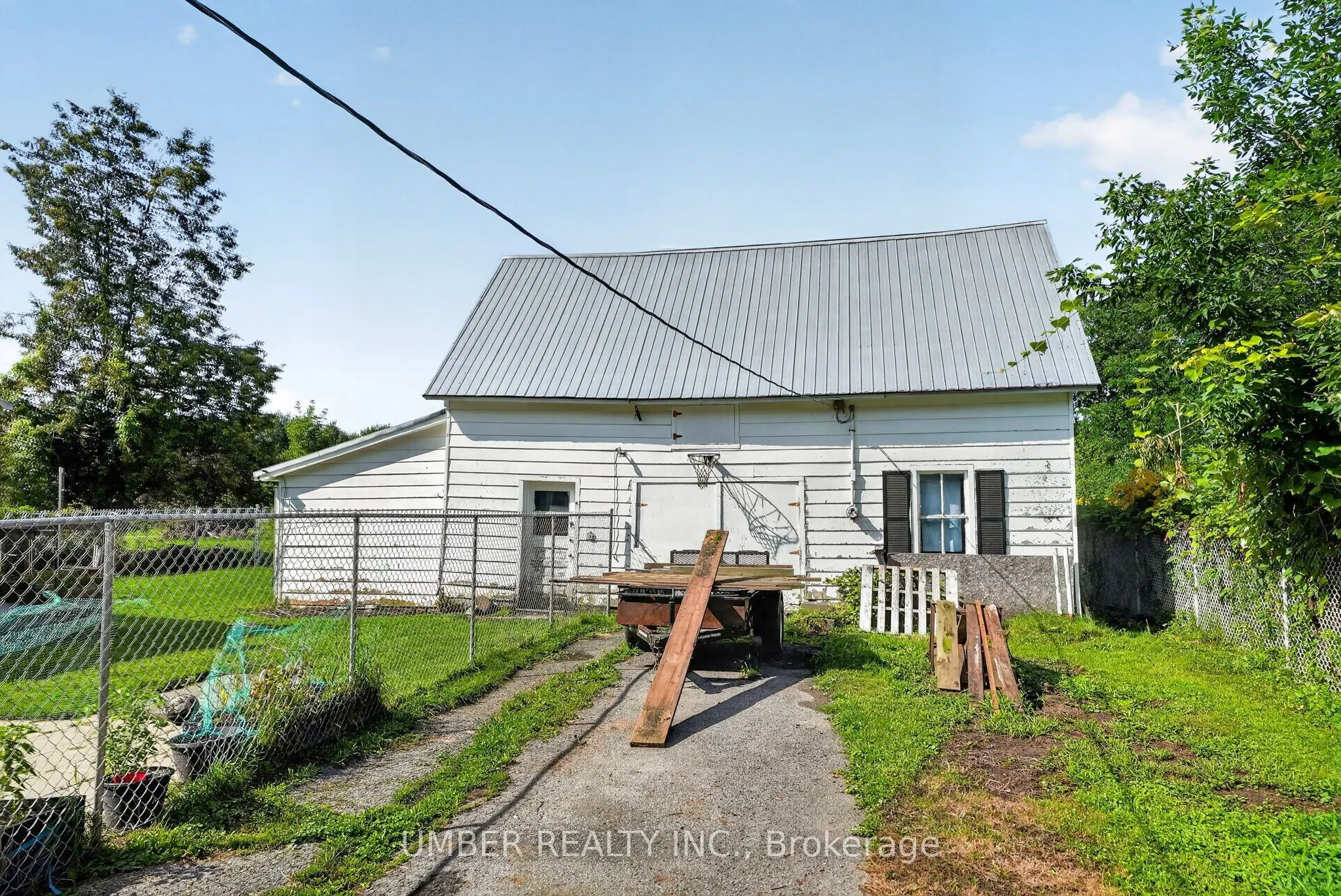 3318 Main Street