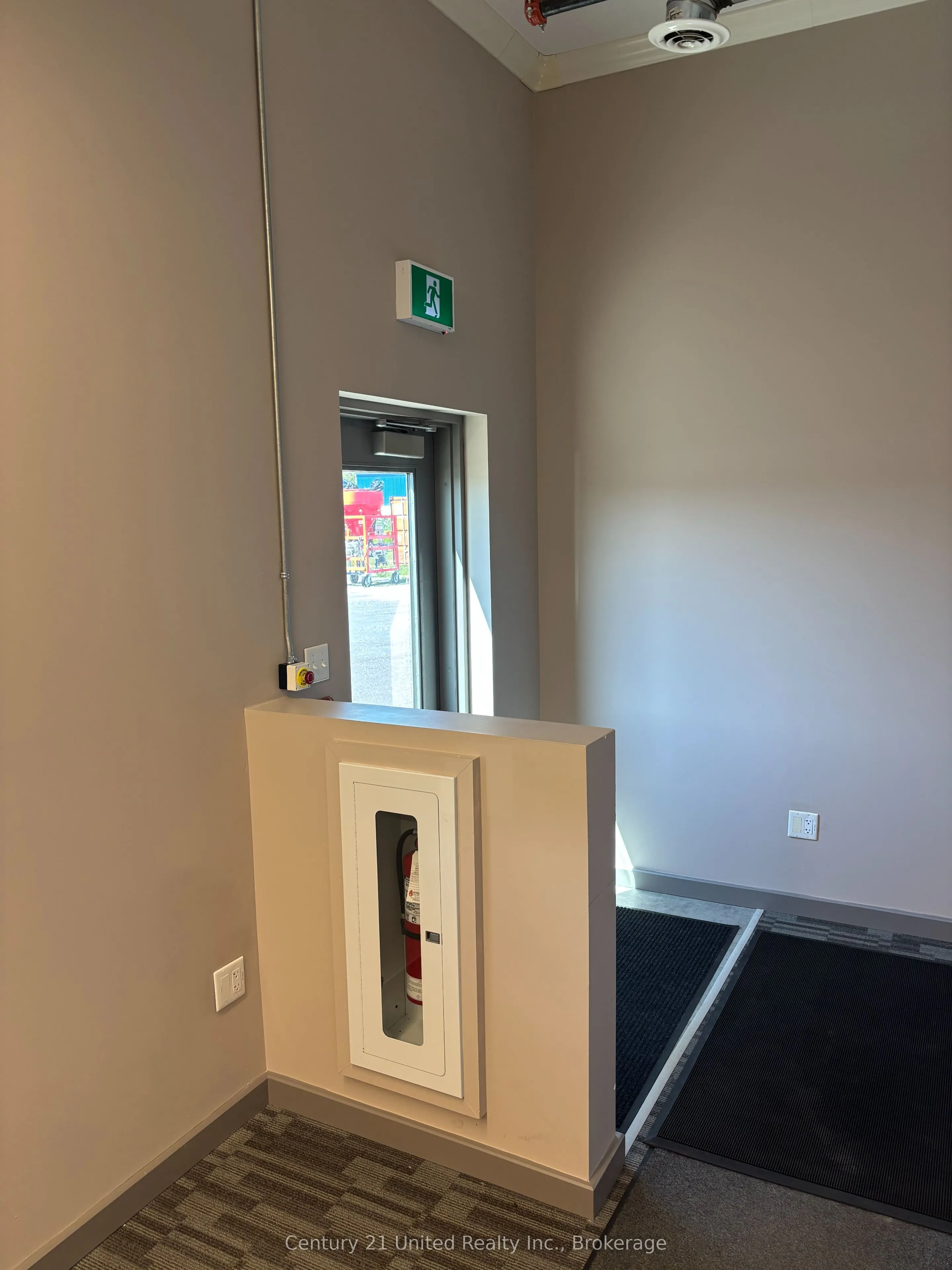 550 - 925 Airport Road #Zone C