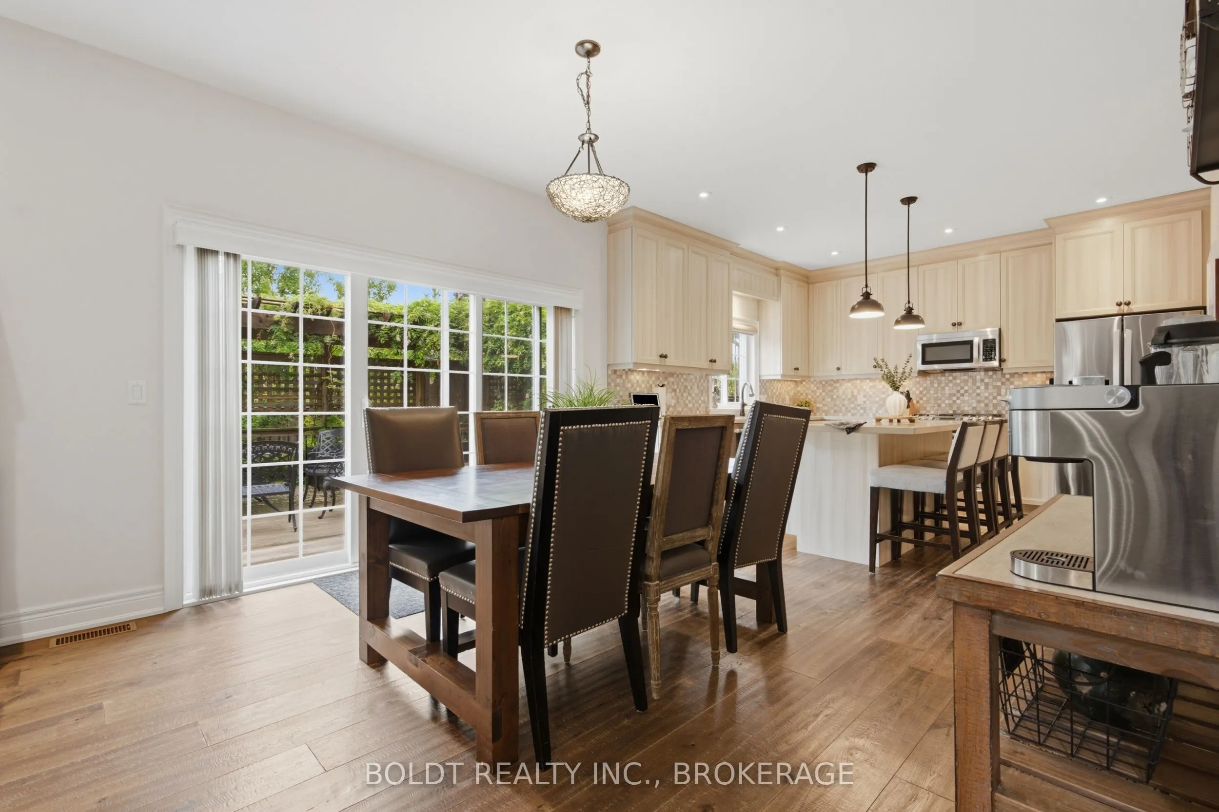 5 Gossen Drive