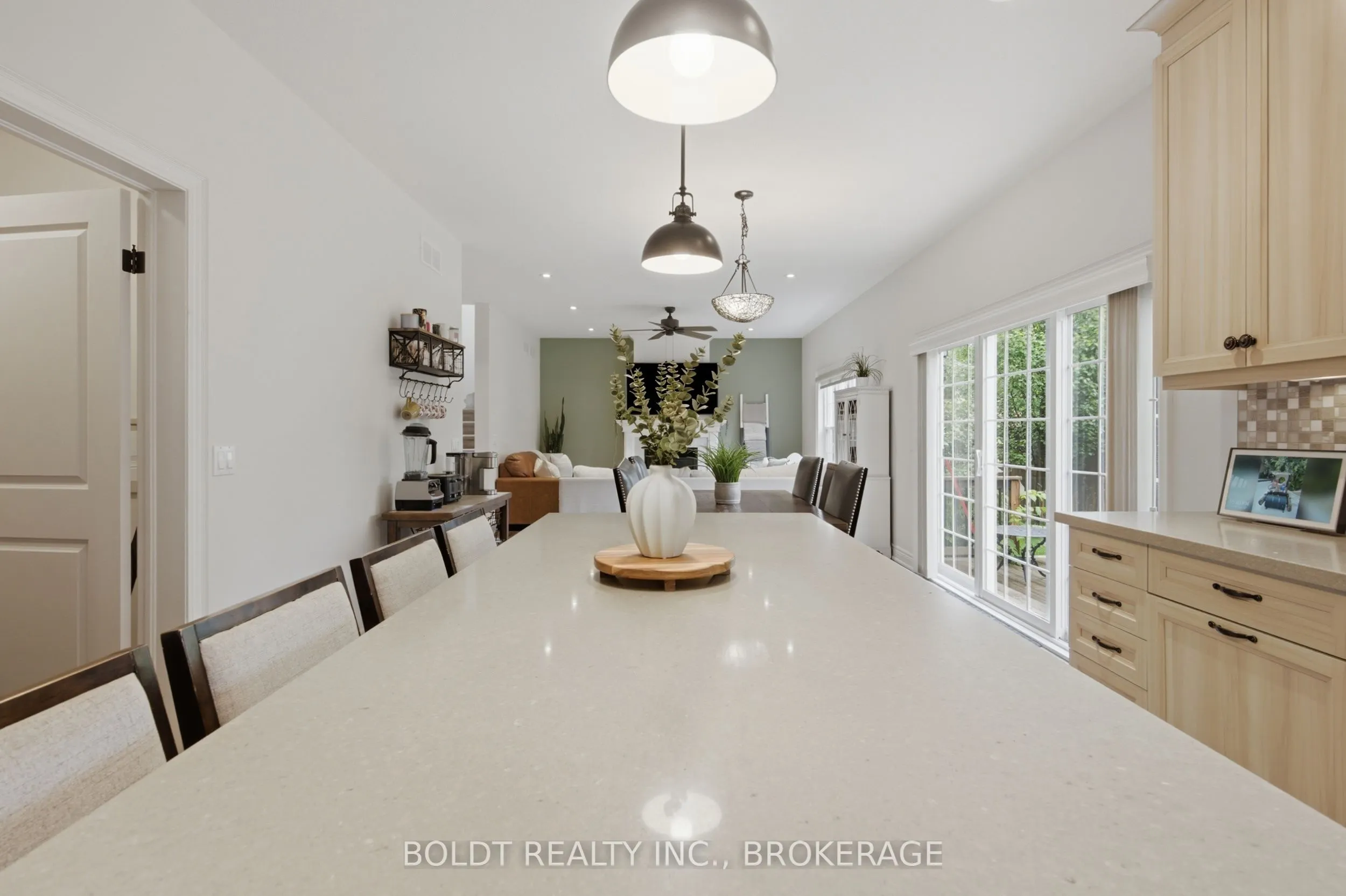 5 Gossen Drive