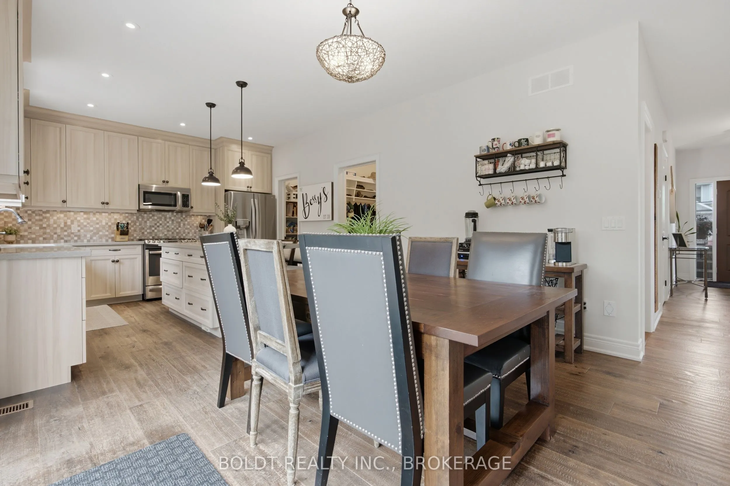 5 Gossen Drive