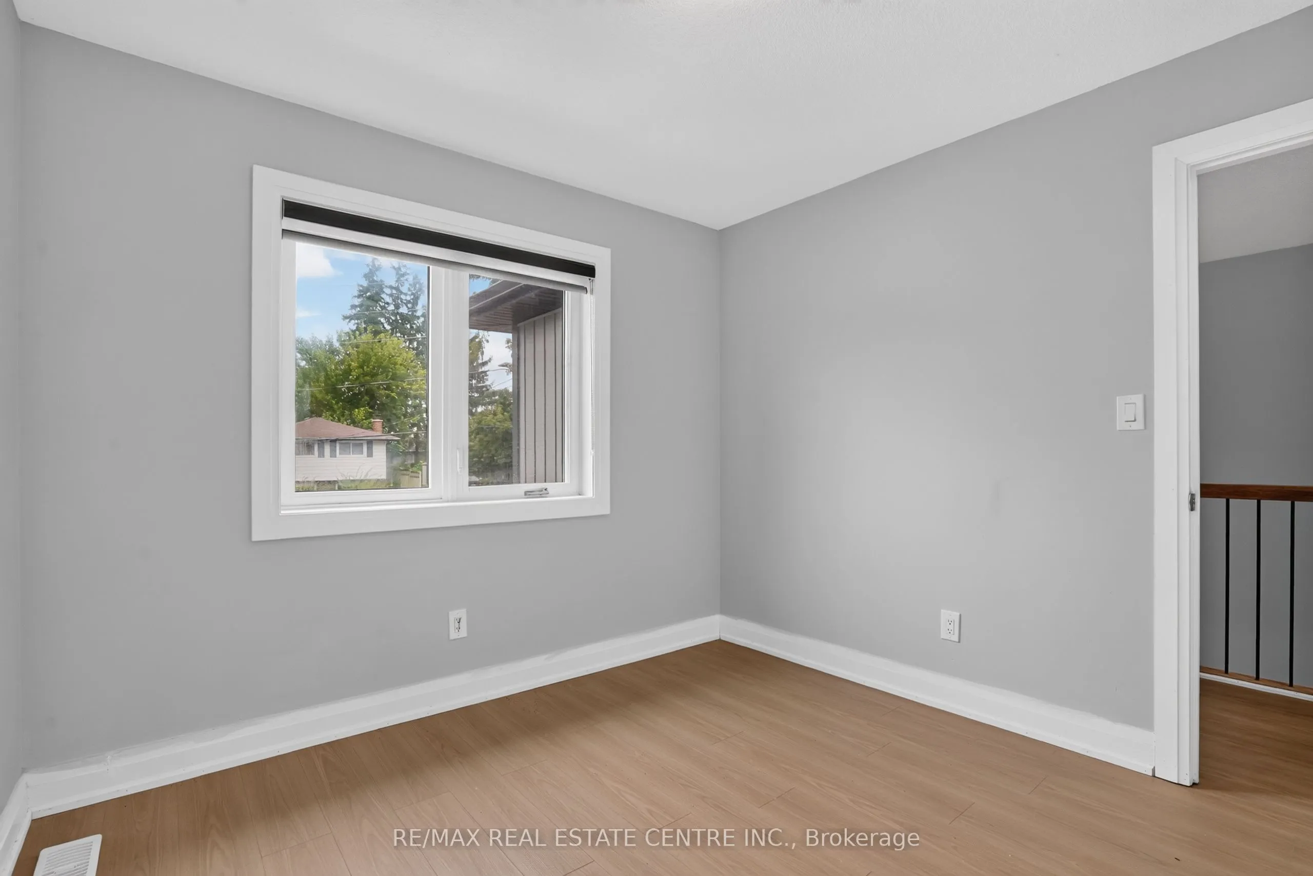 124 King Street E