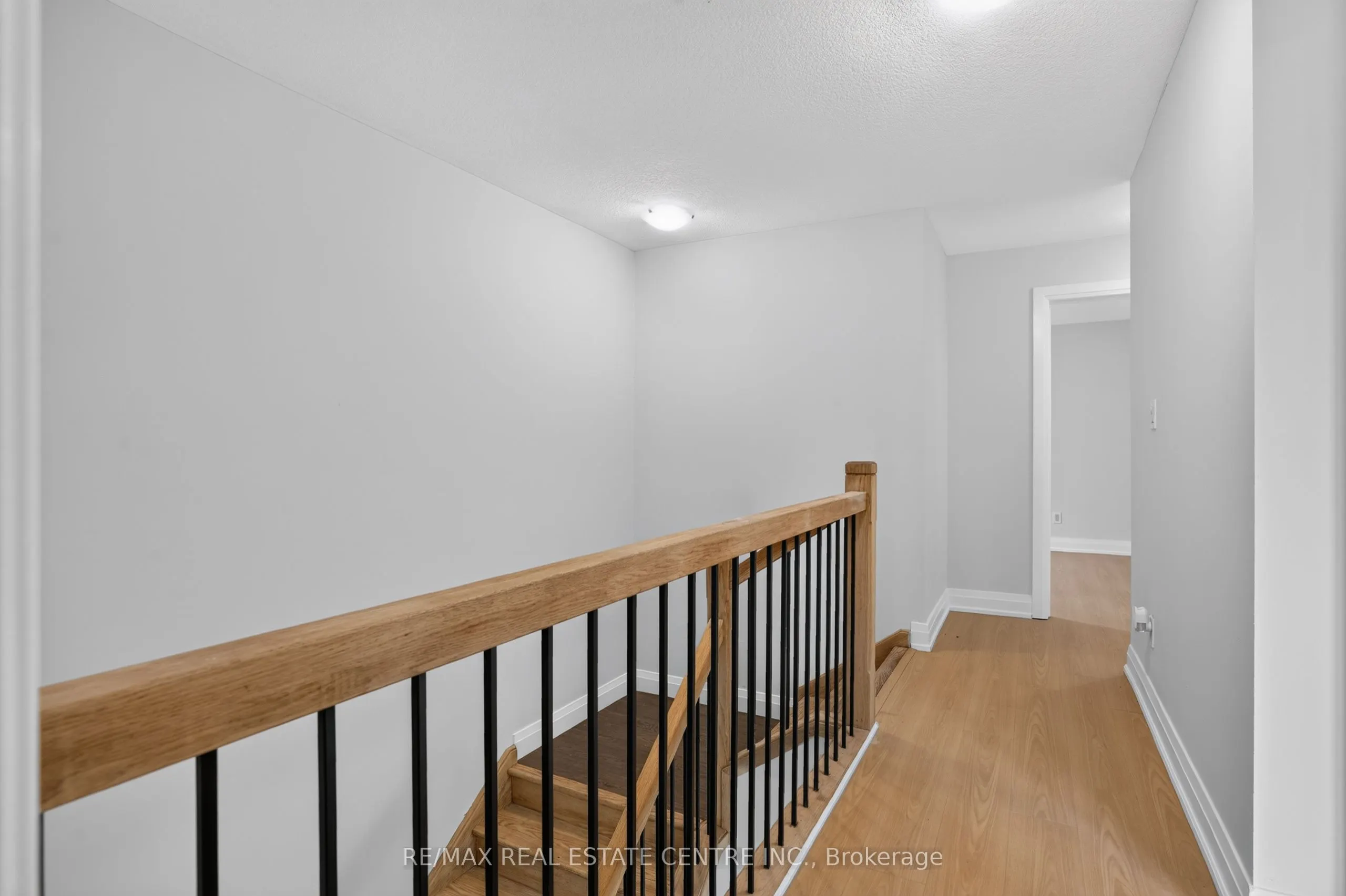 124 King Street E