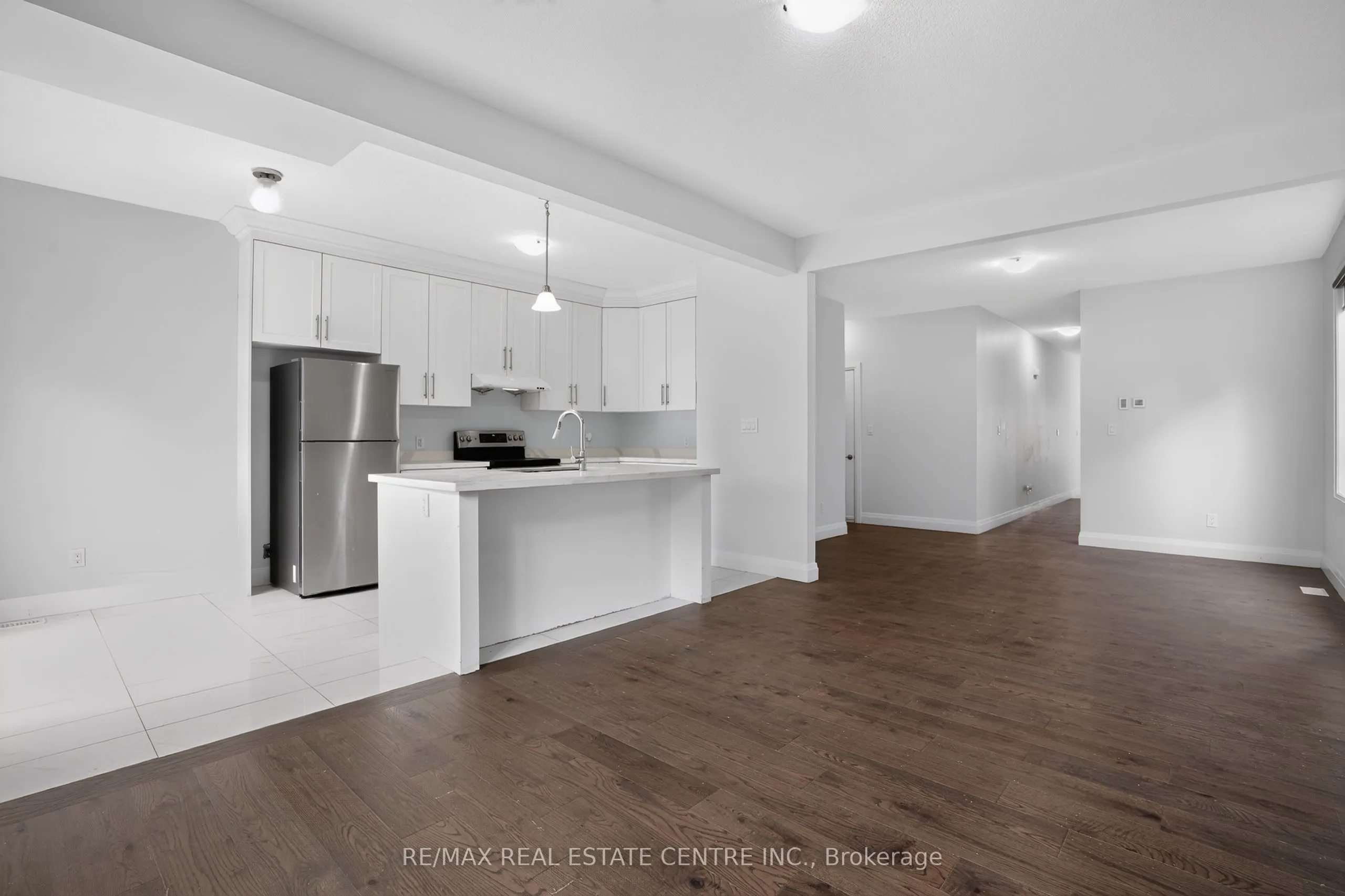 124 King Street E