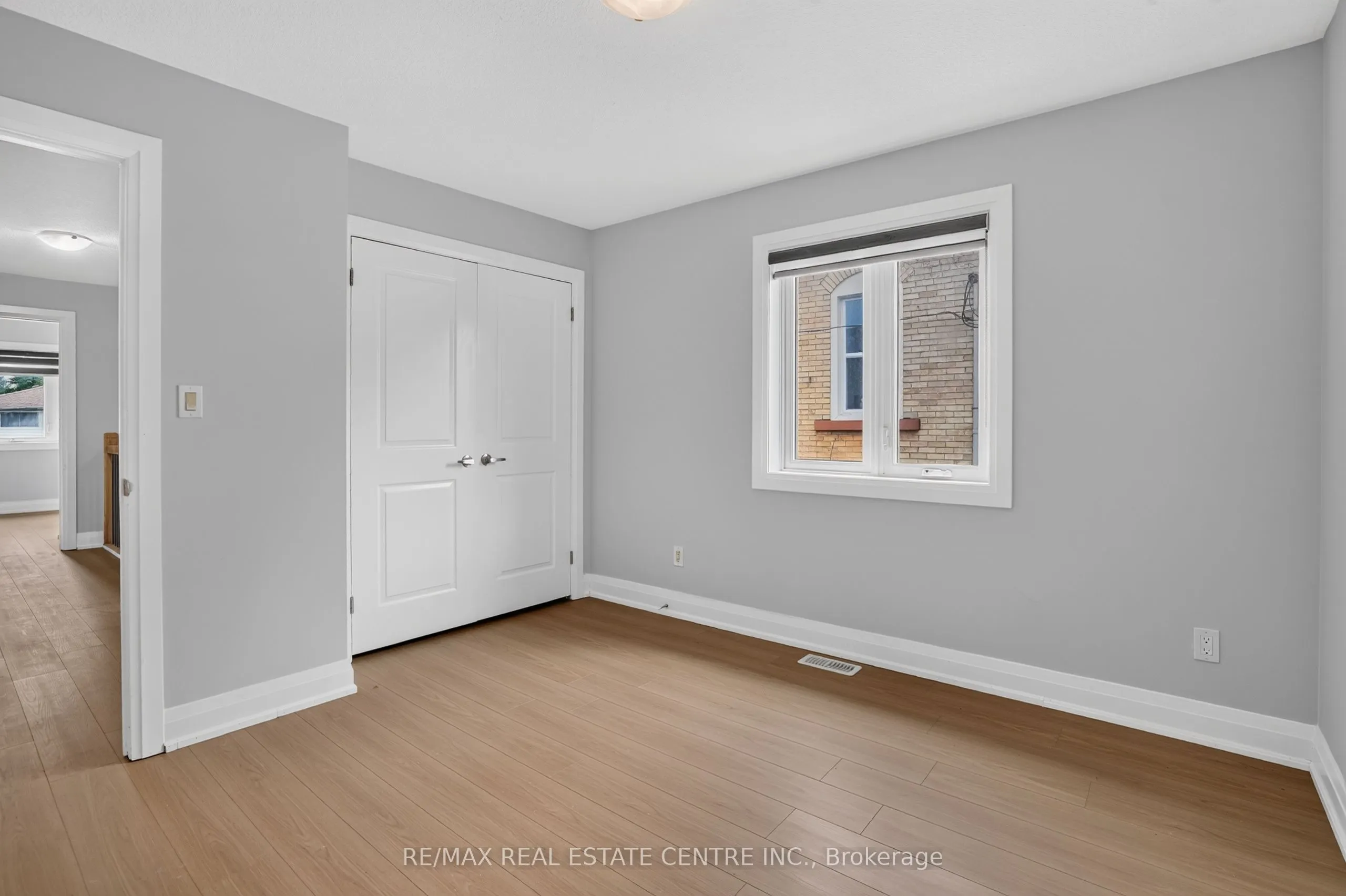 124 King Street E