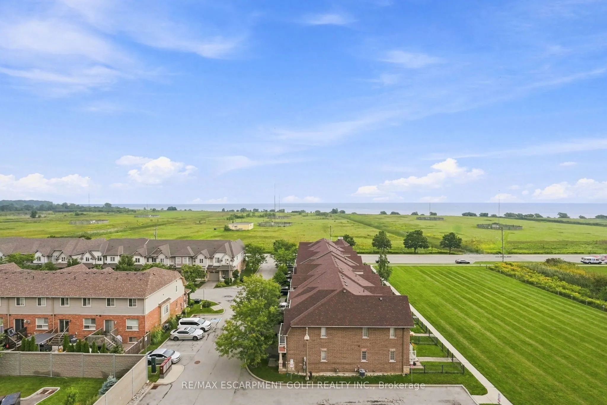 550 North Service Road #607