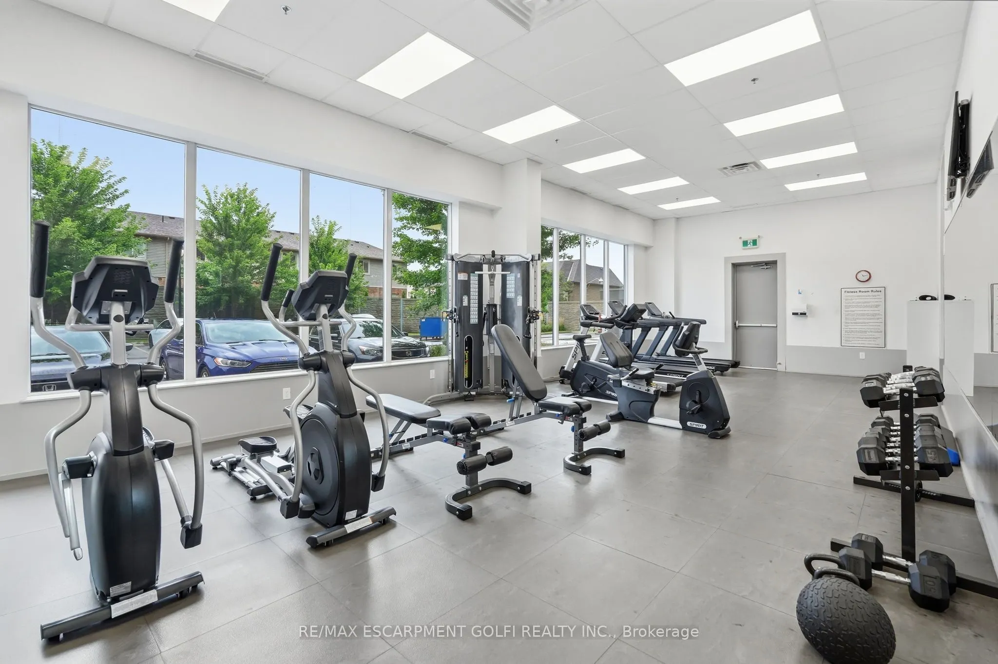 550 North Service Road #607