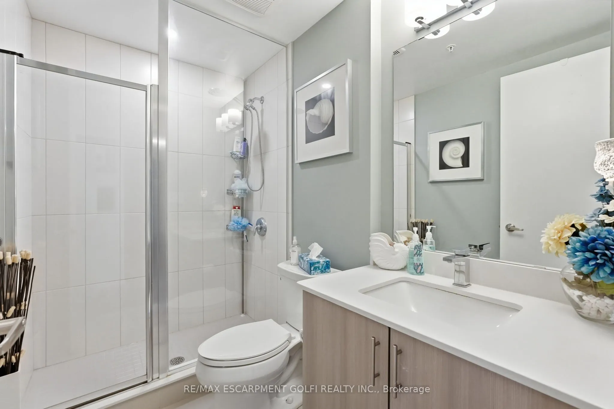 550 North Service Road #607