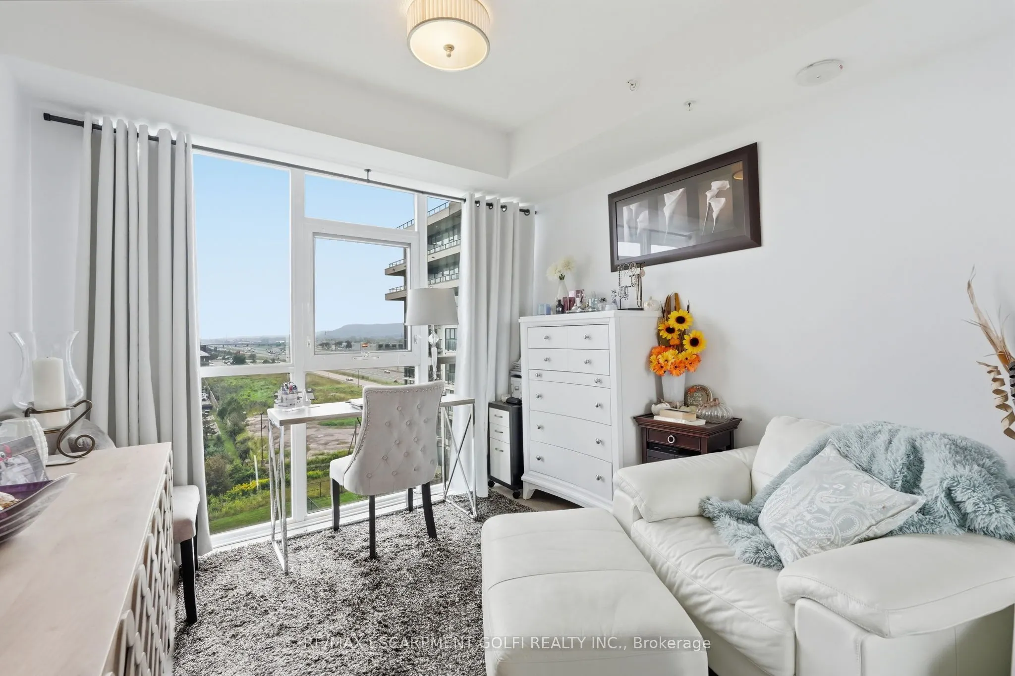 550 North Service Road #607
