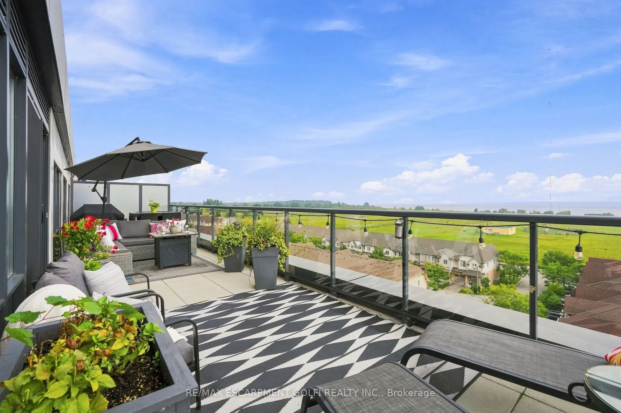 550 North Service Road #607