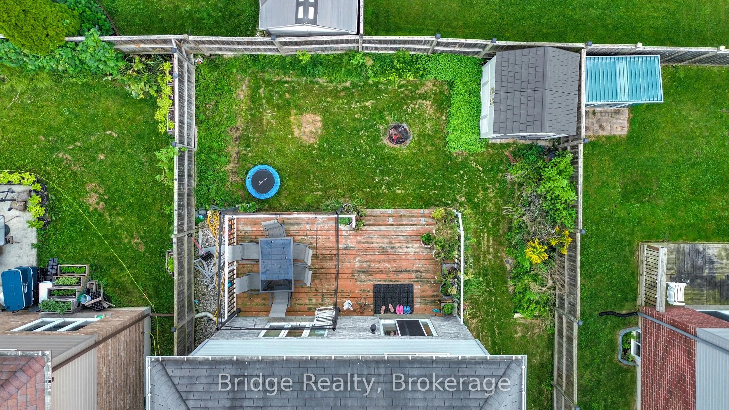 880 Frontenac Crescent