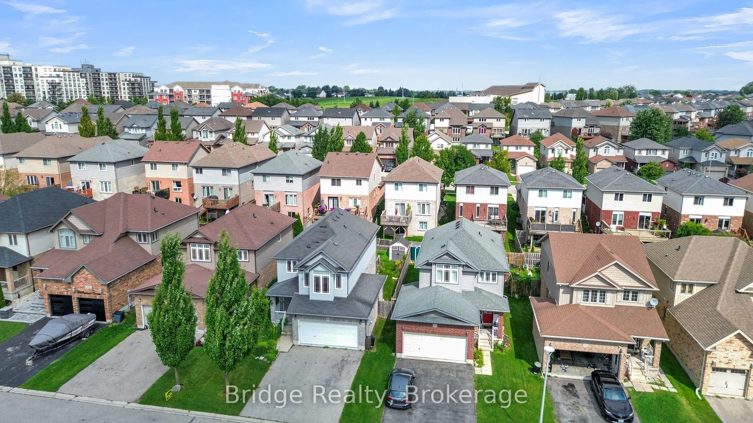 880 Frontenac Crescent