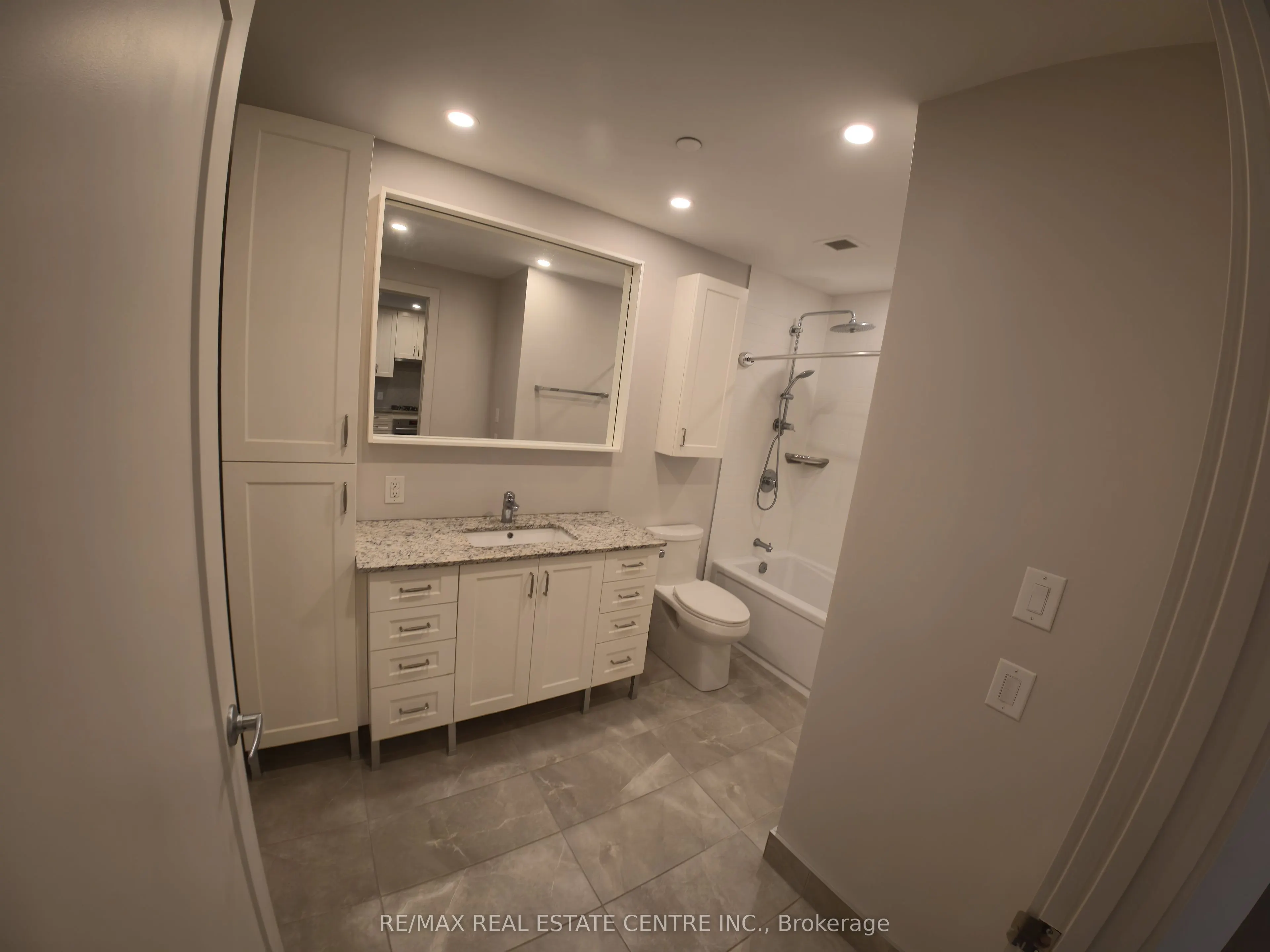 60 SPRINGHURST Avenue #405