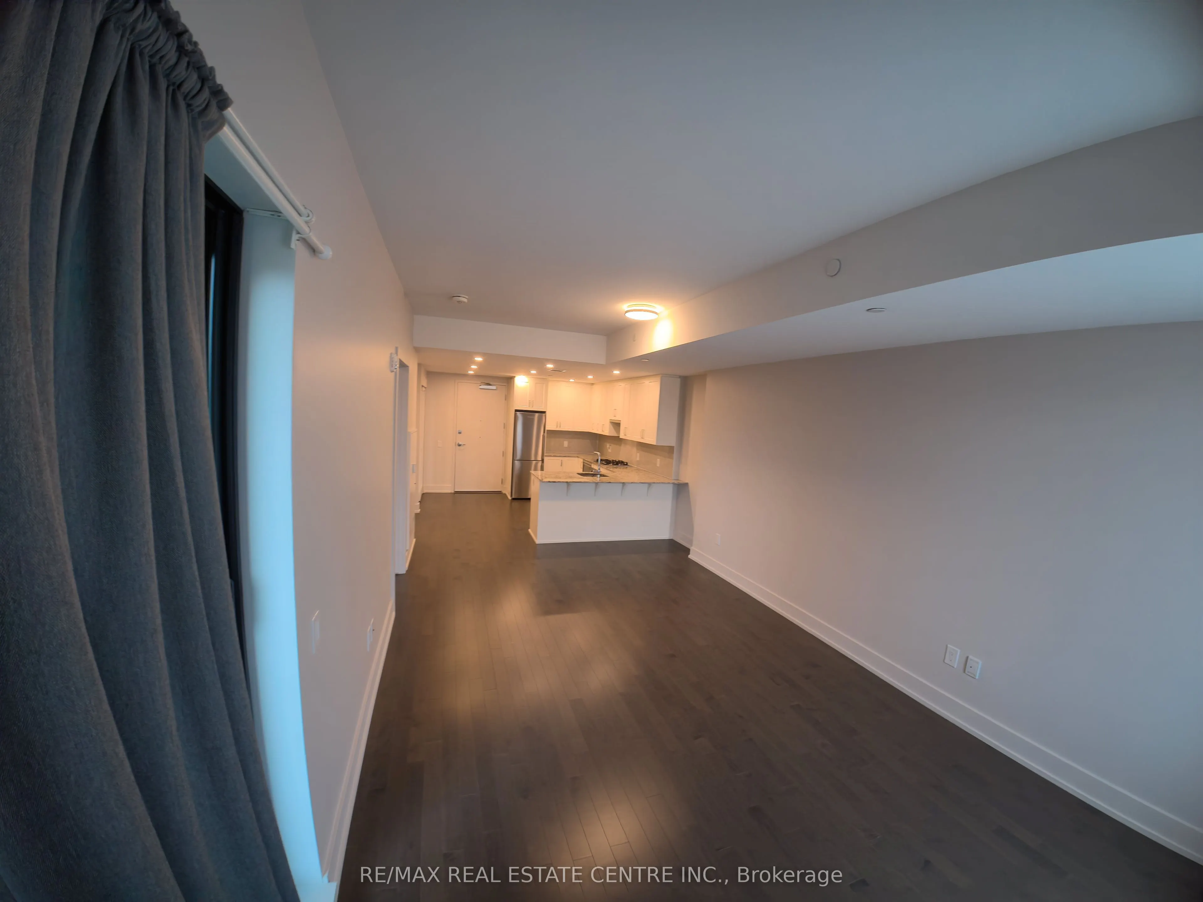 60 SPRINGHURST Avenue #405