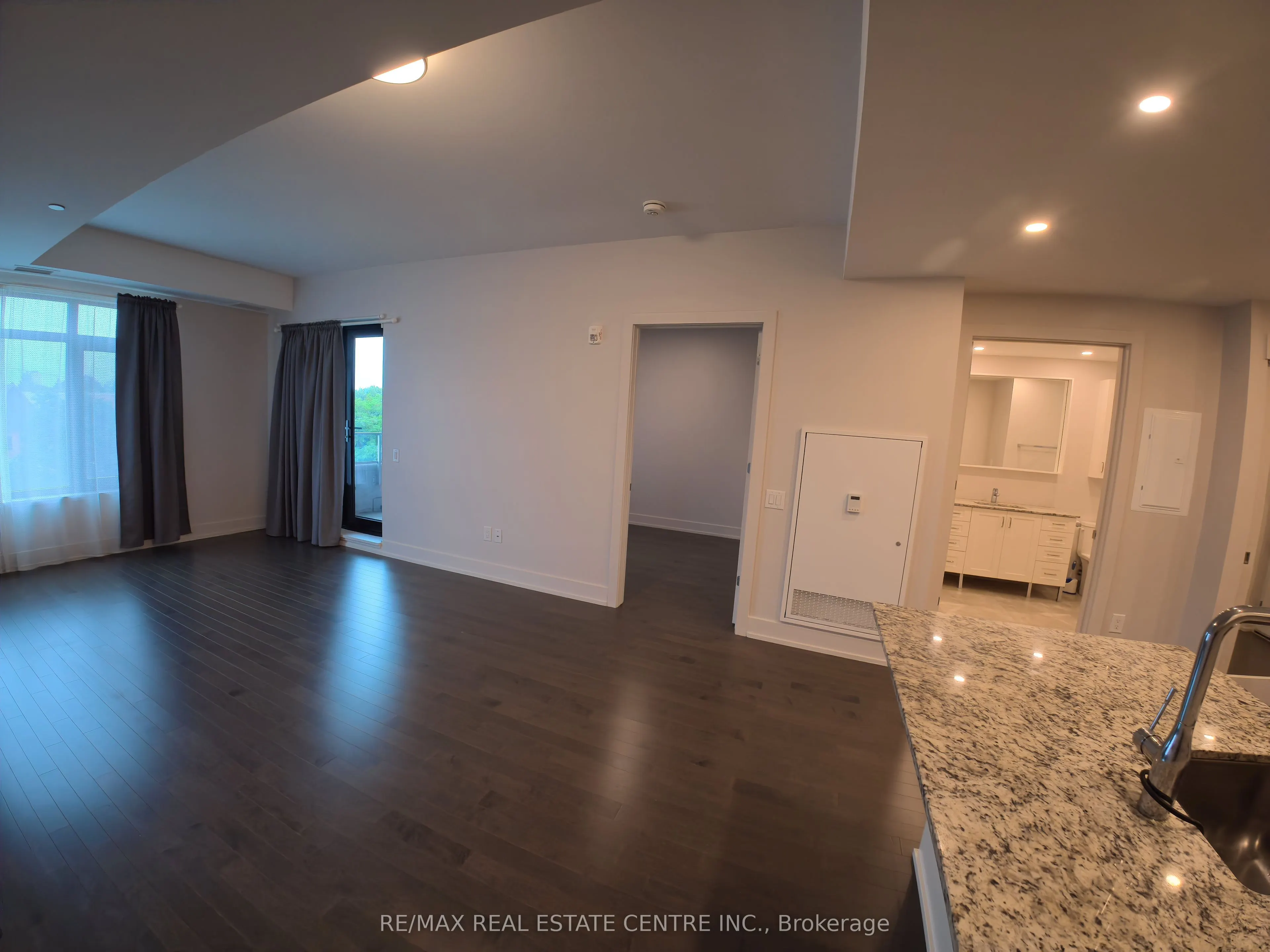 60 SPRINGHURST Avenue #405