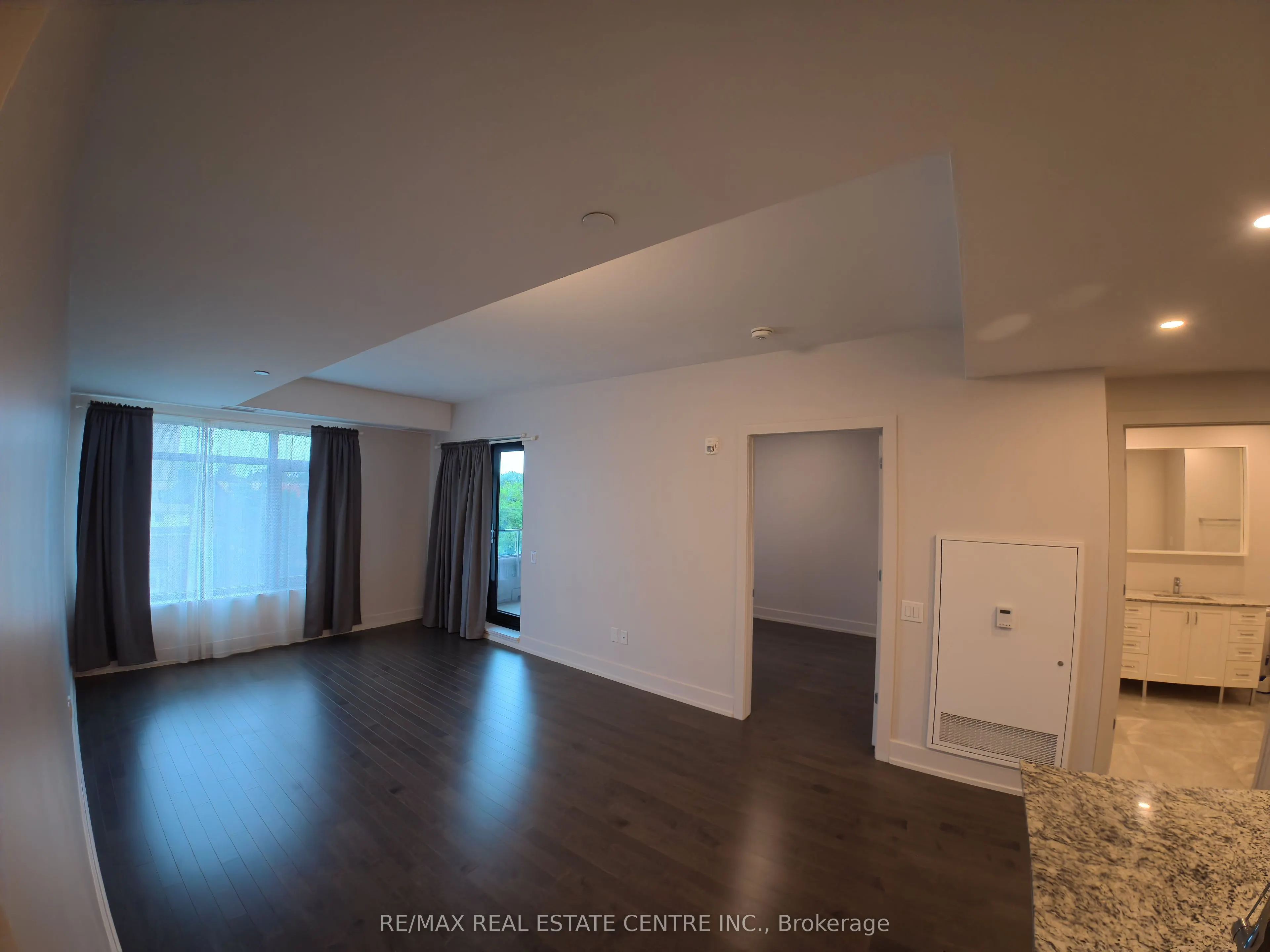 60 SPRINGHURST Avenue #405