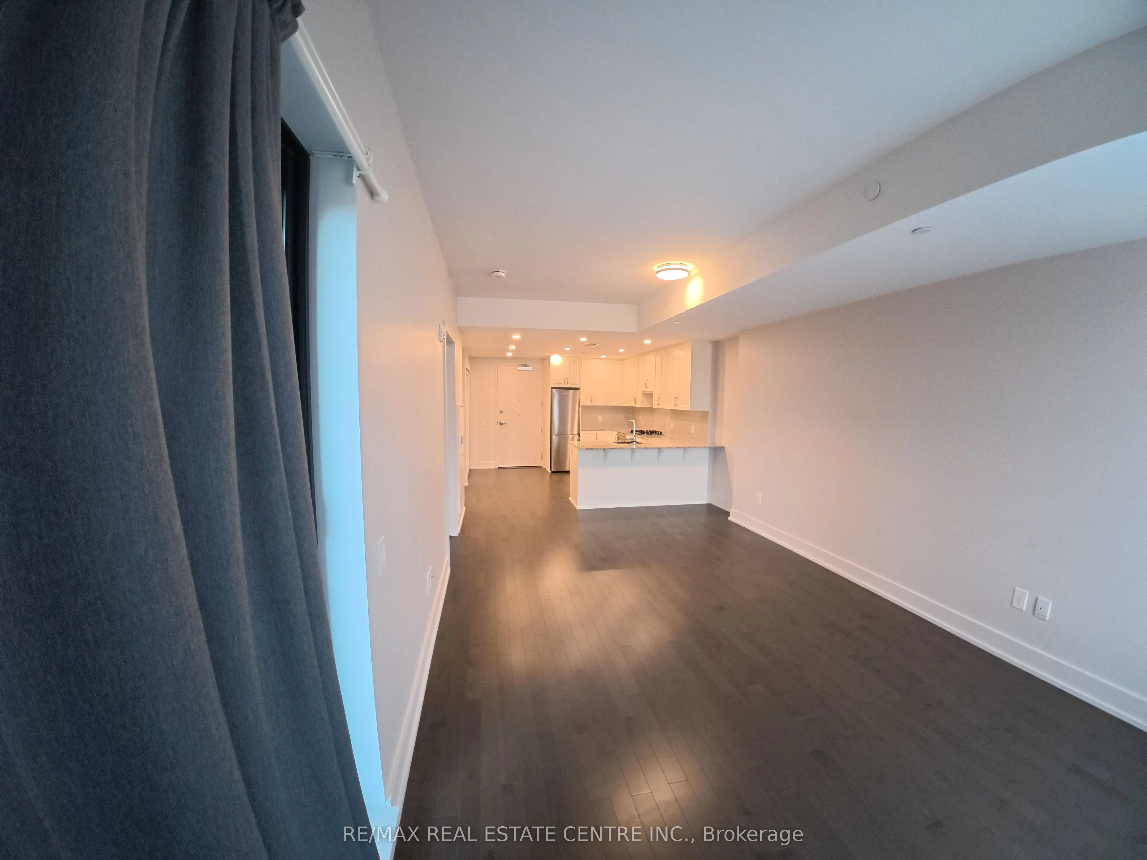 60 SPRINGHURST Avenue #405