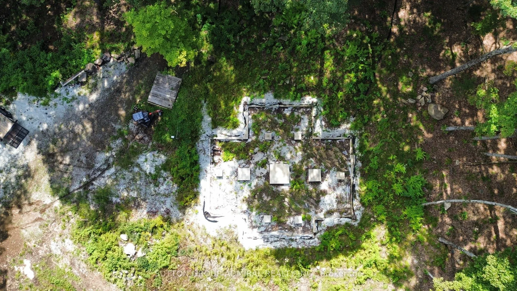 1135 ROSS LAKE Road