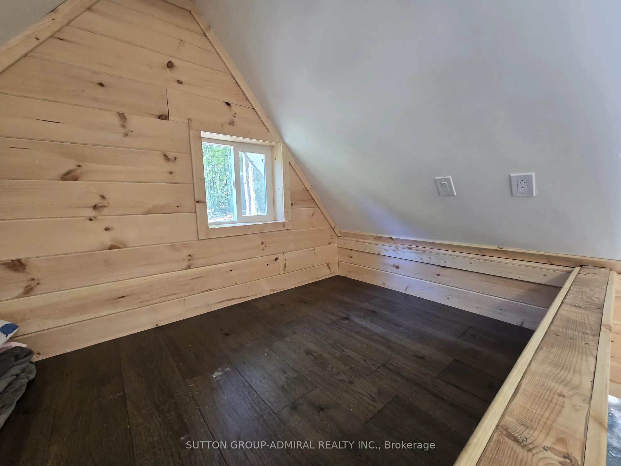 1135 ROSS LAKE Road