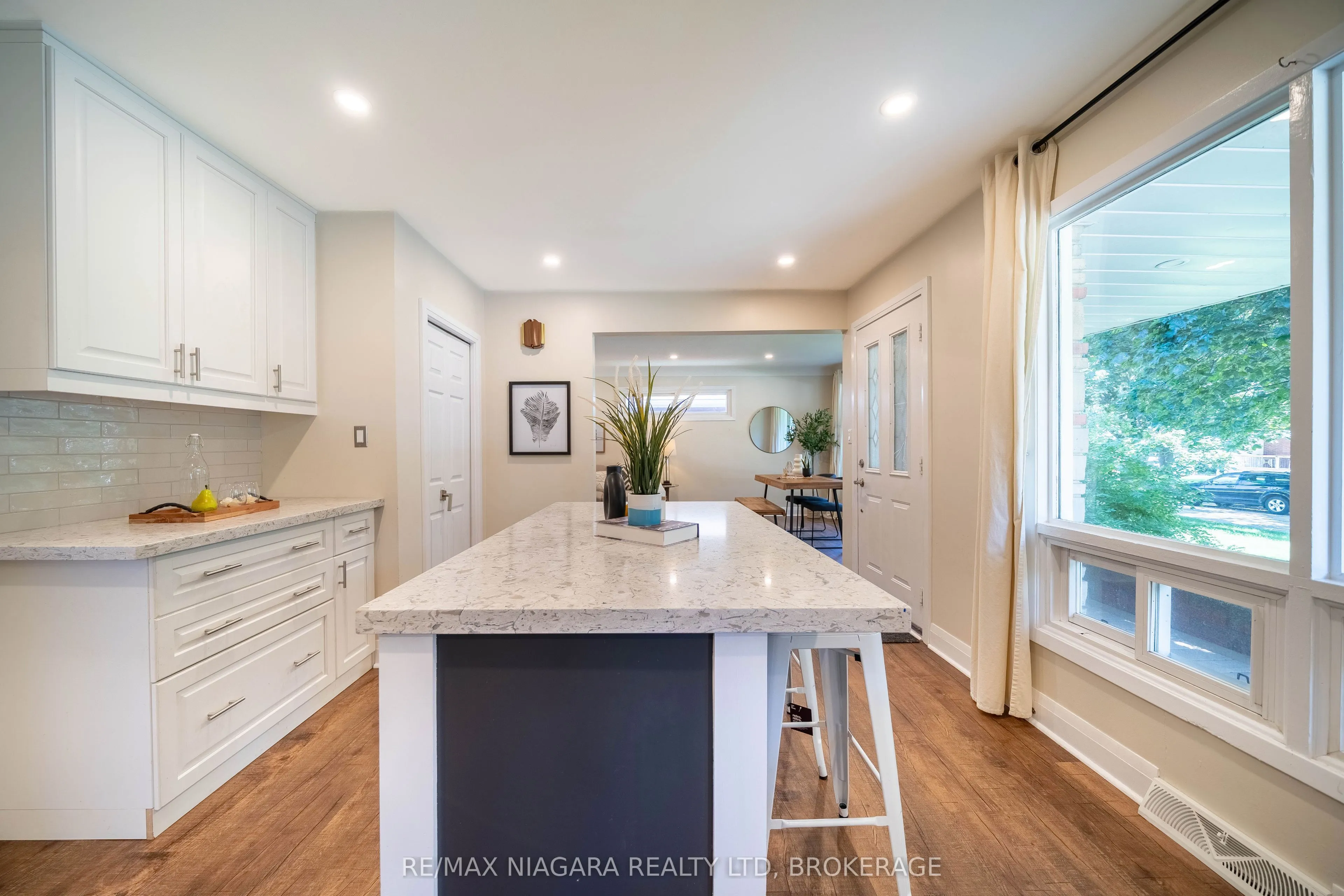 15 Springbank Drive