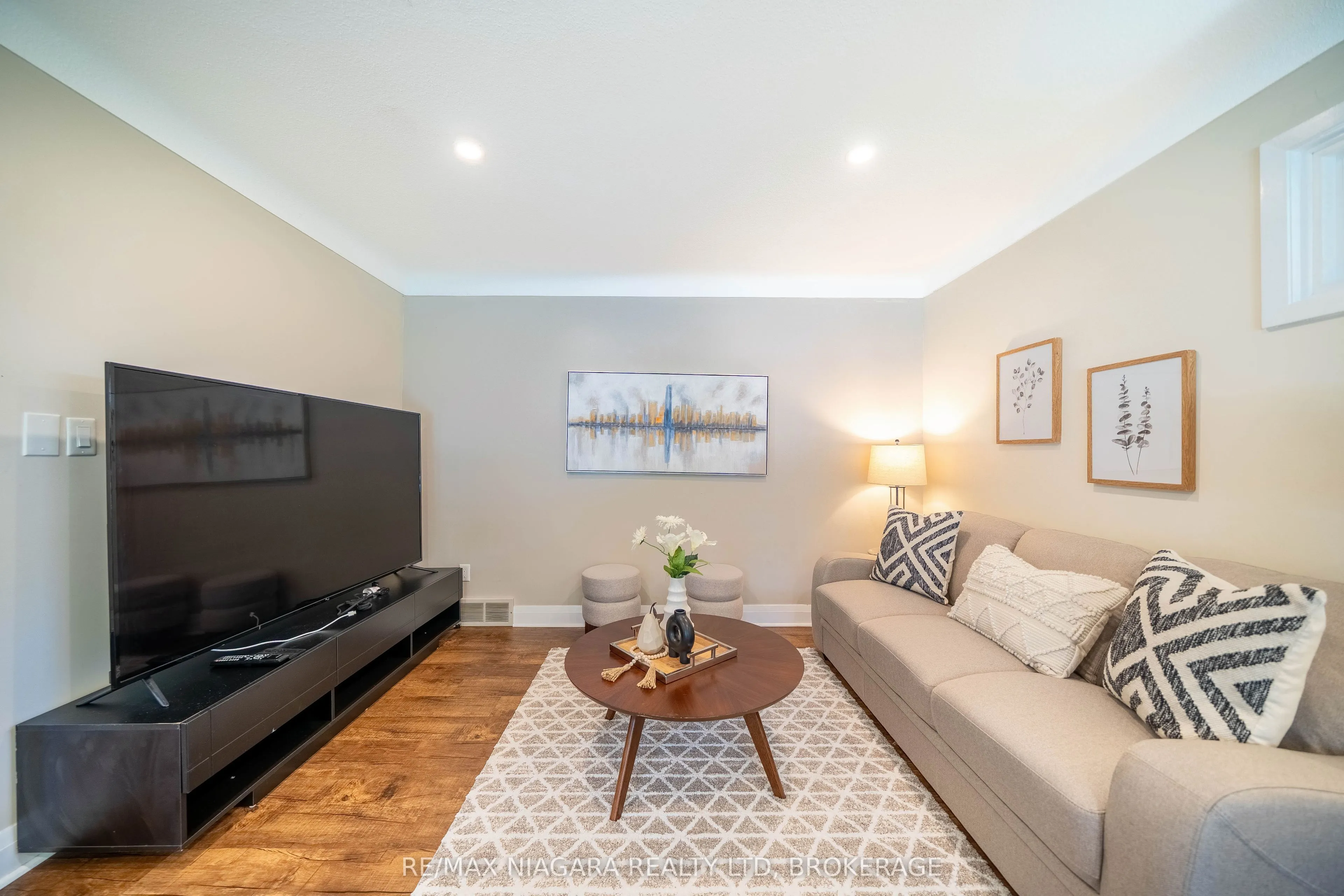 15 Springbank Drive