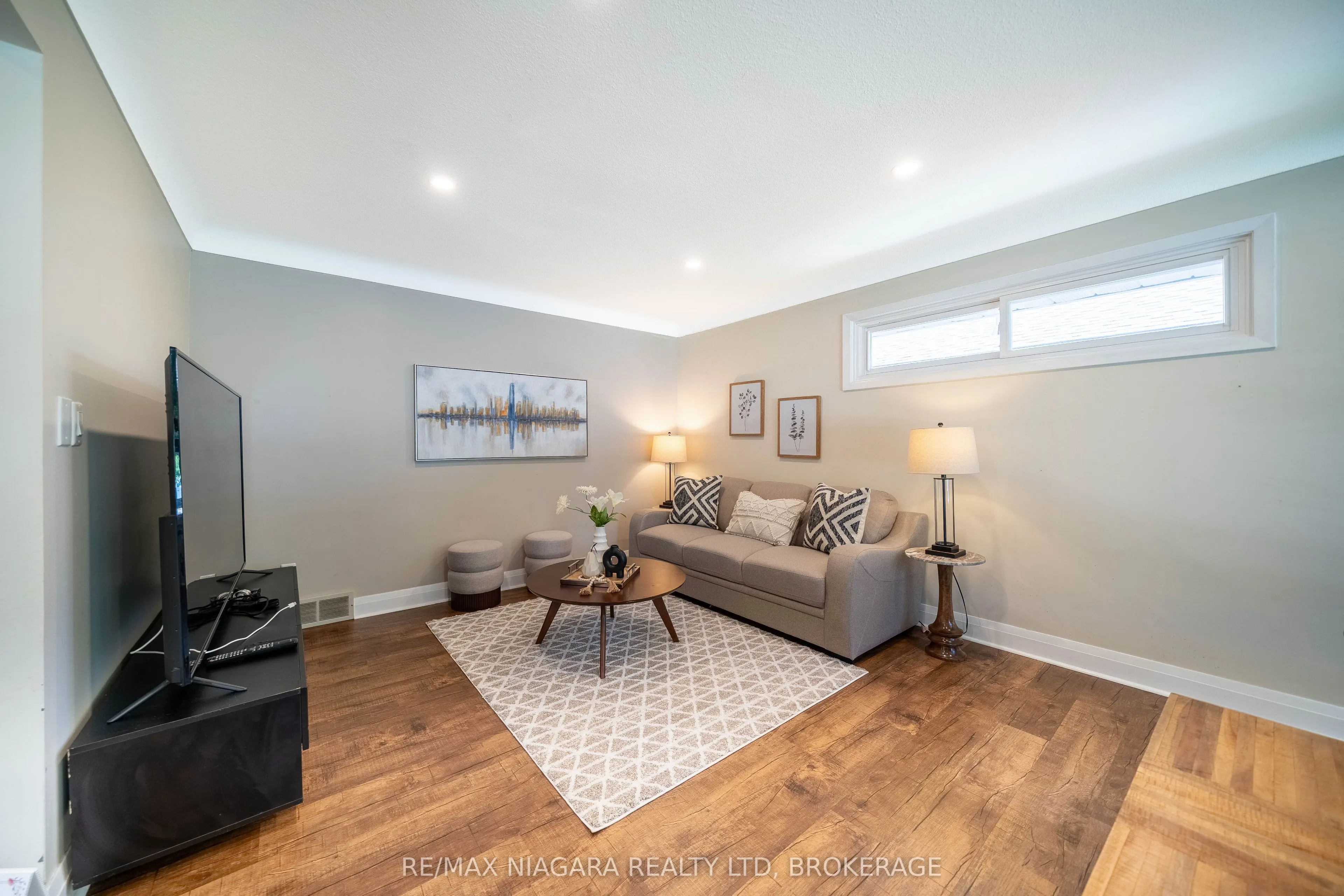 15 Springbank Drive