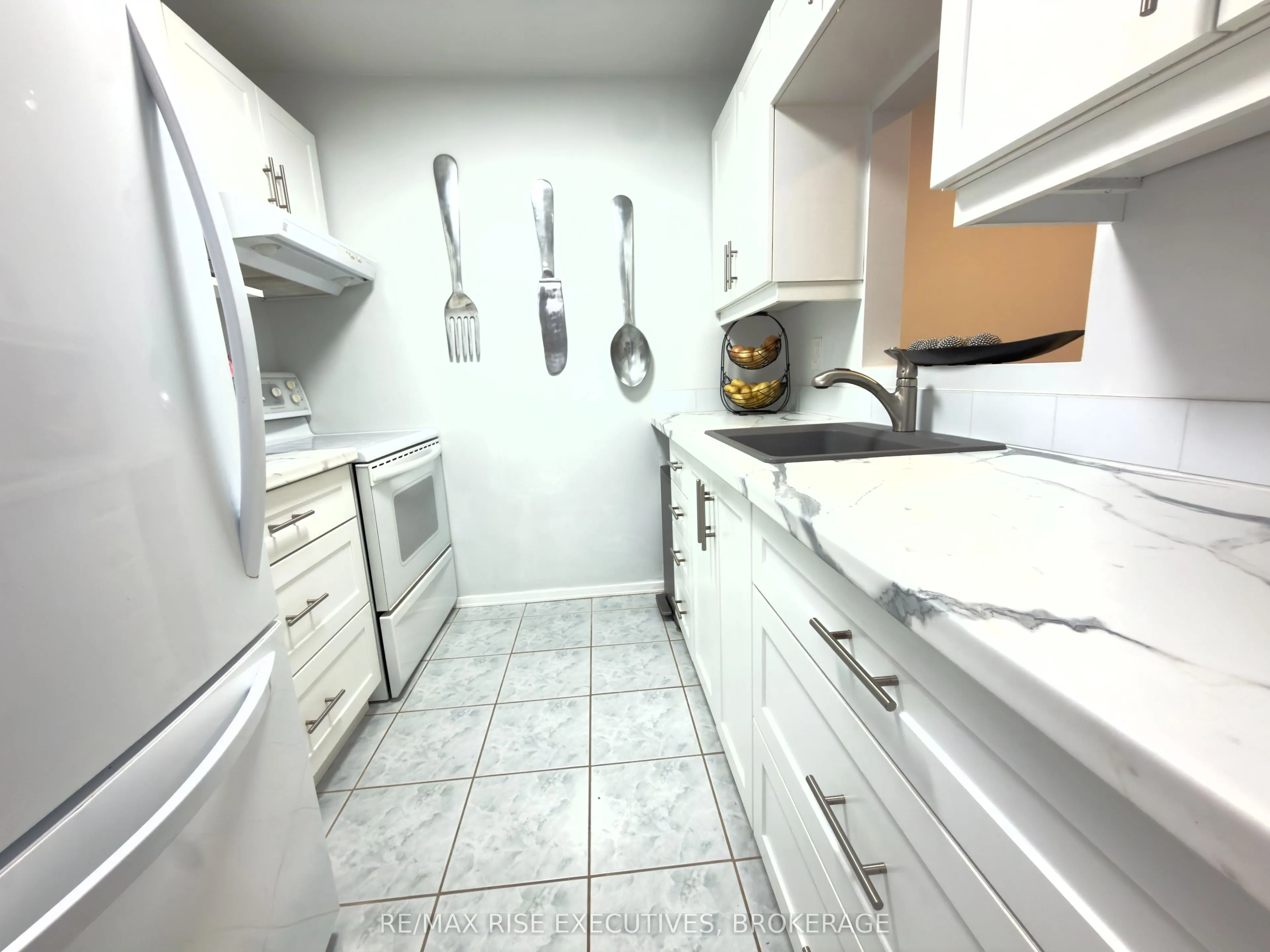 573 Armstrong Road #101