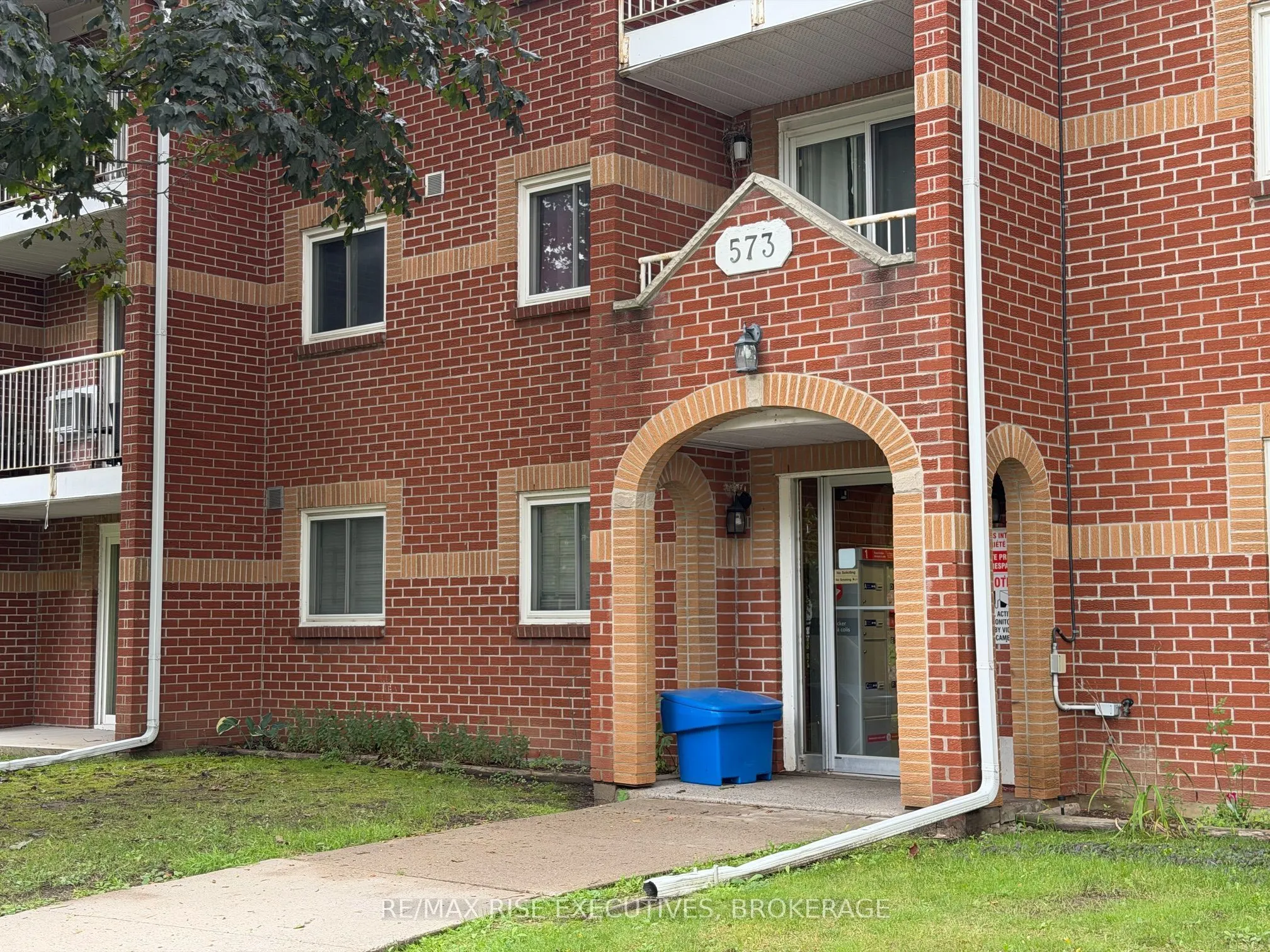 573 Armstrong Road #101