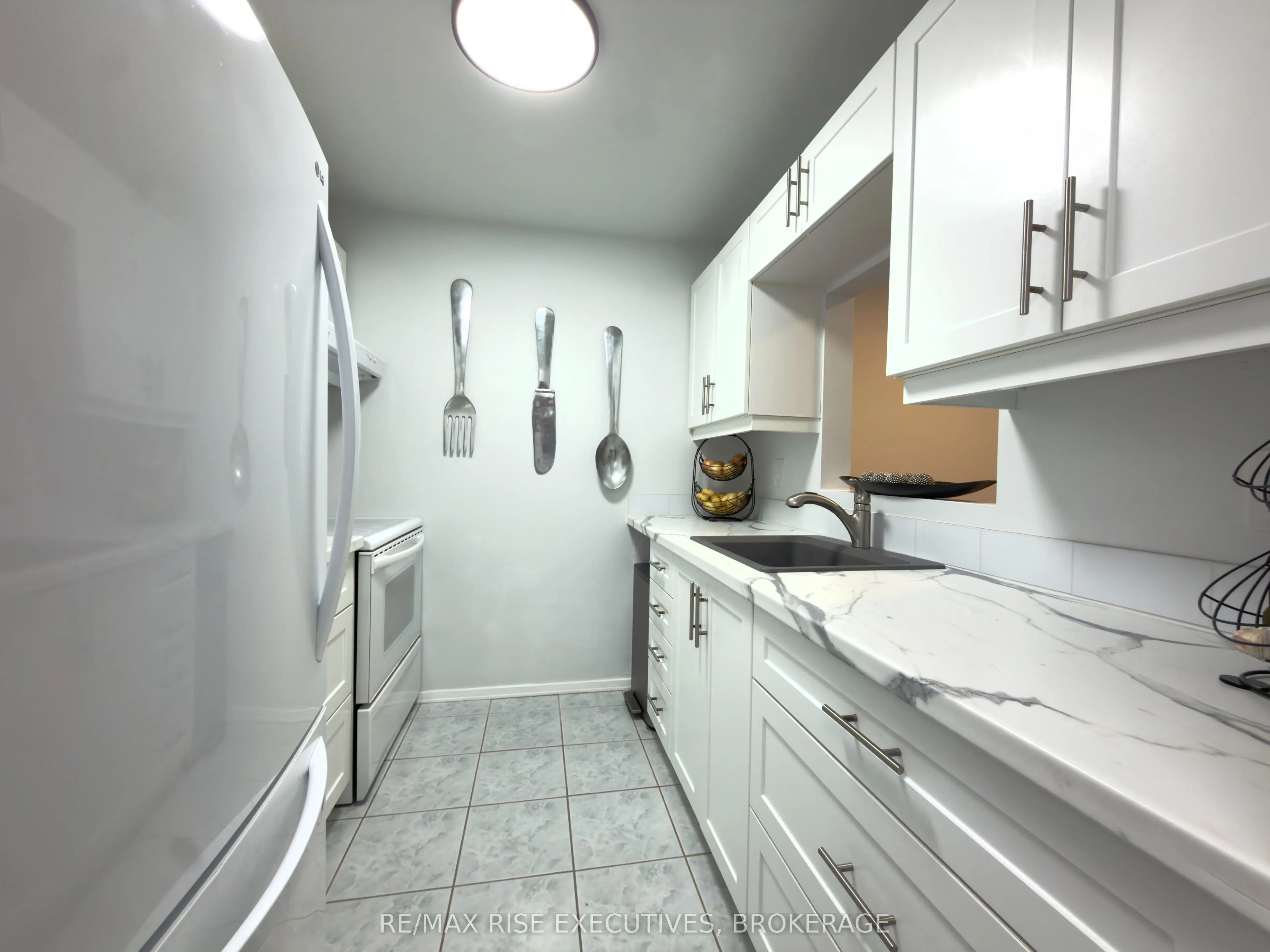 573 Armstrong Road #101