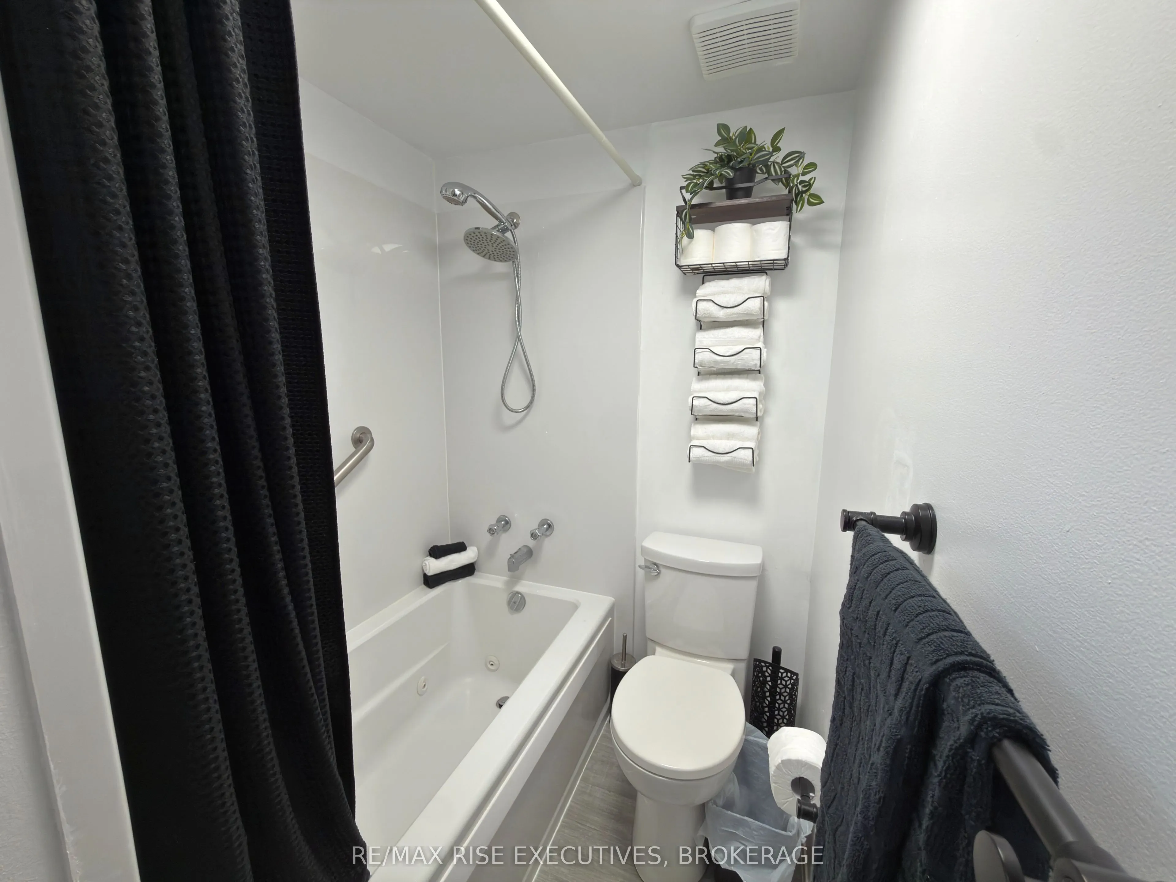 573 Armstrong Road #101