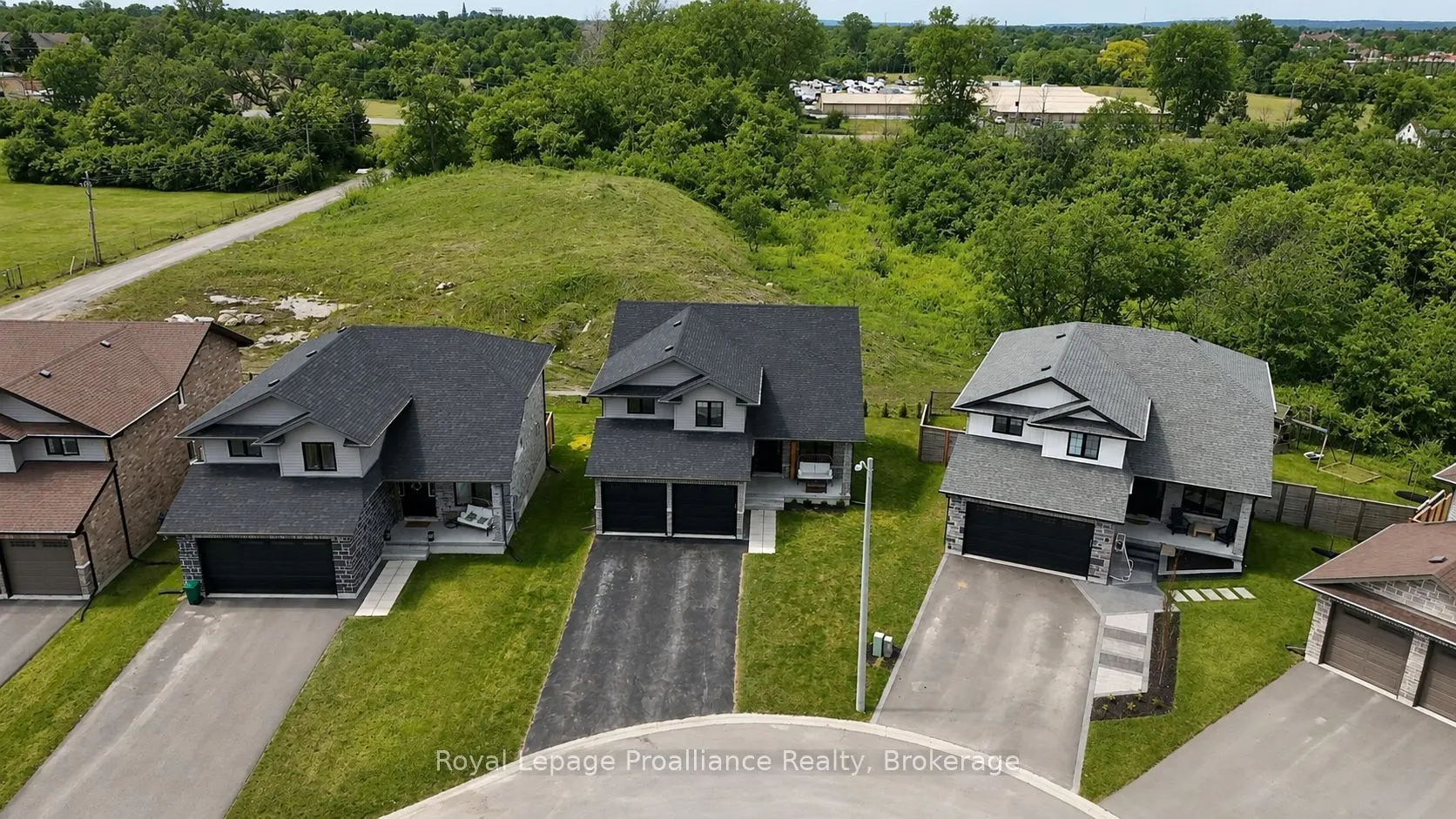 55 Lanark Drive