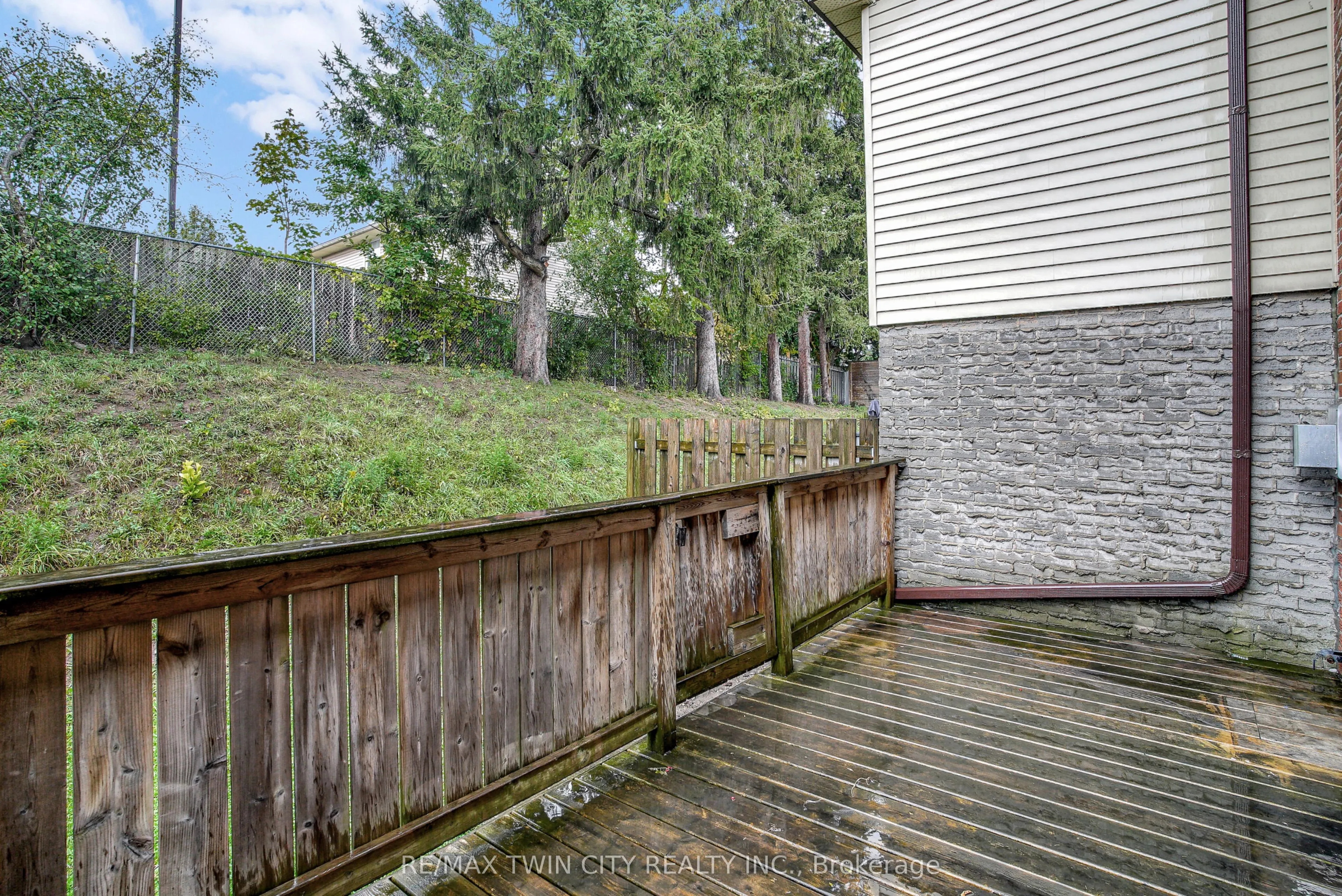 162 Jansen Avenue #25