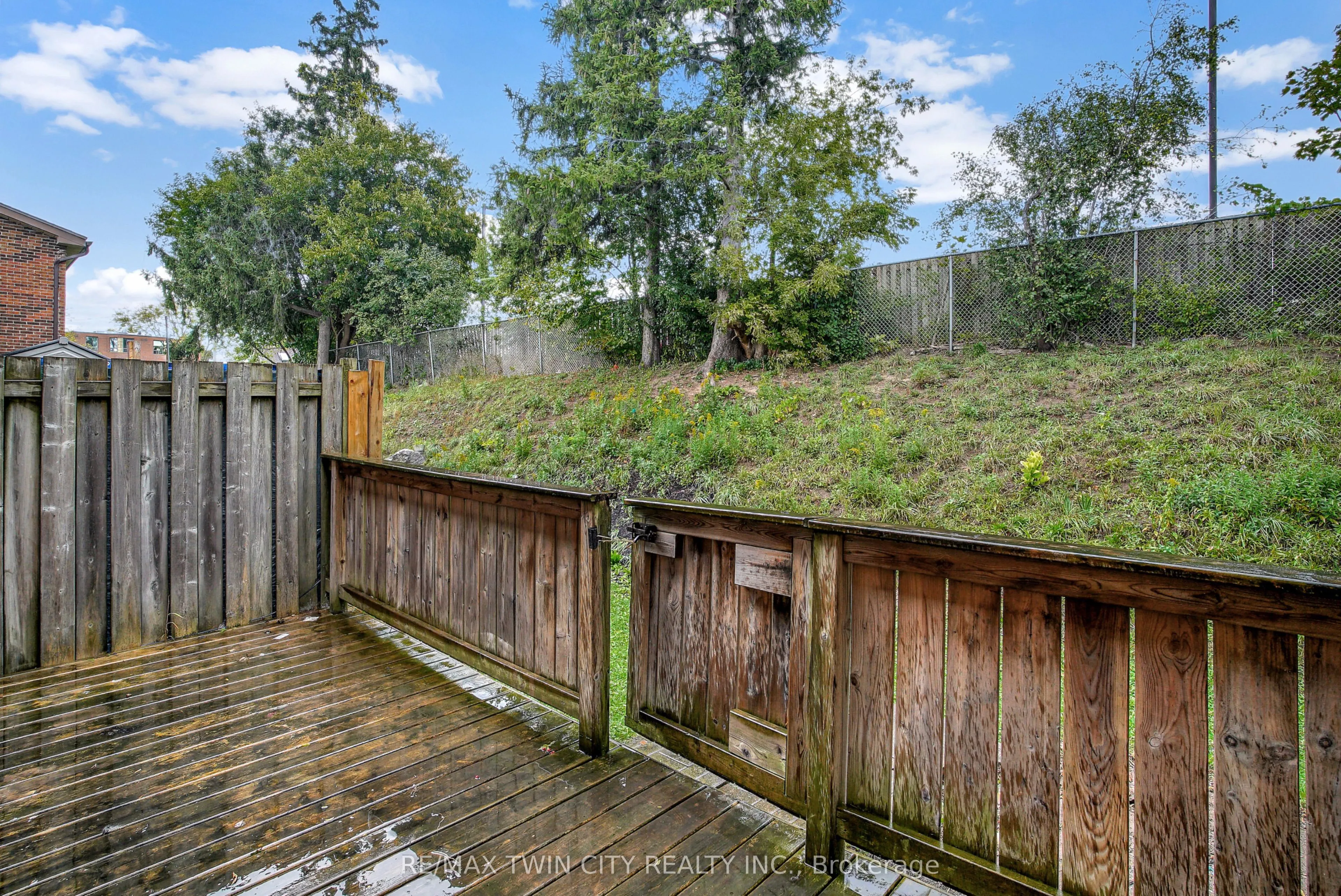 162 Jansen Avenue #25