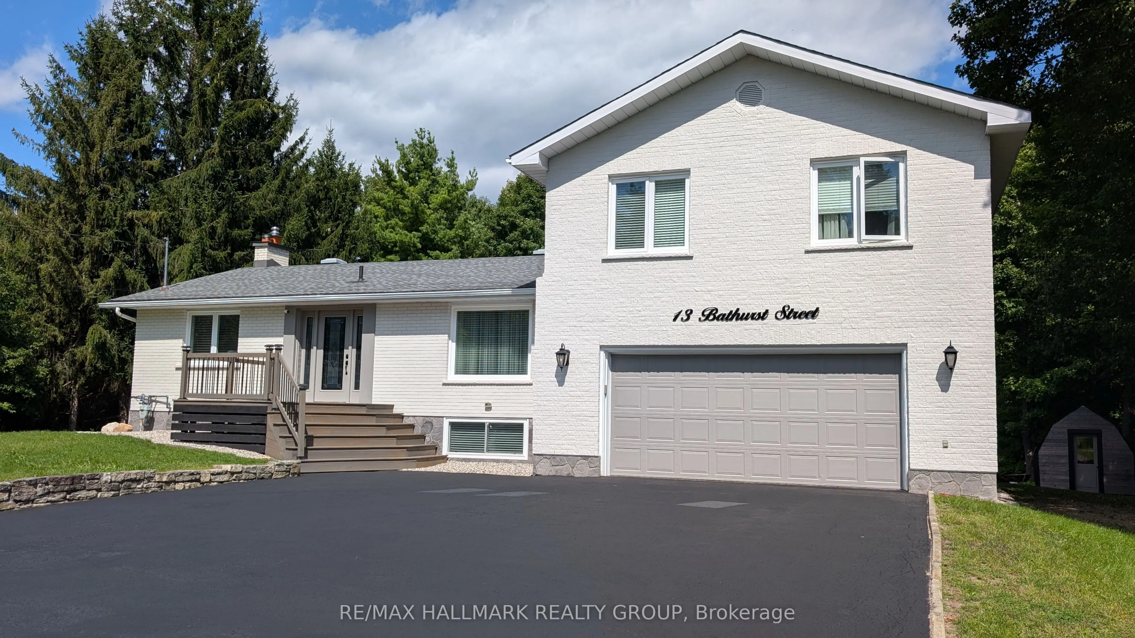 13 Bathurst Street